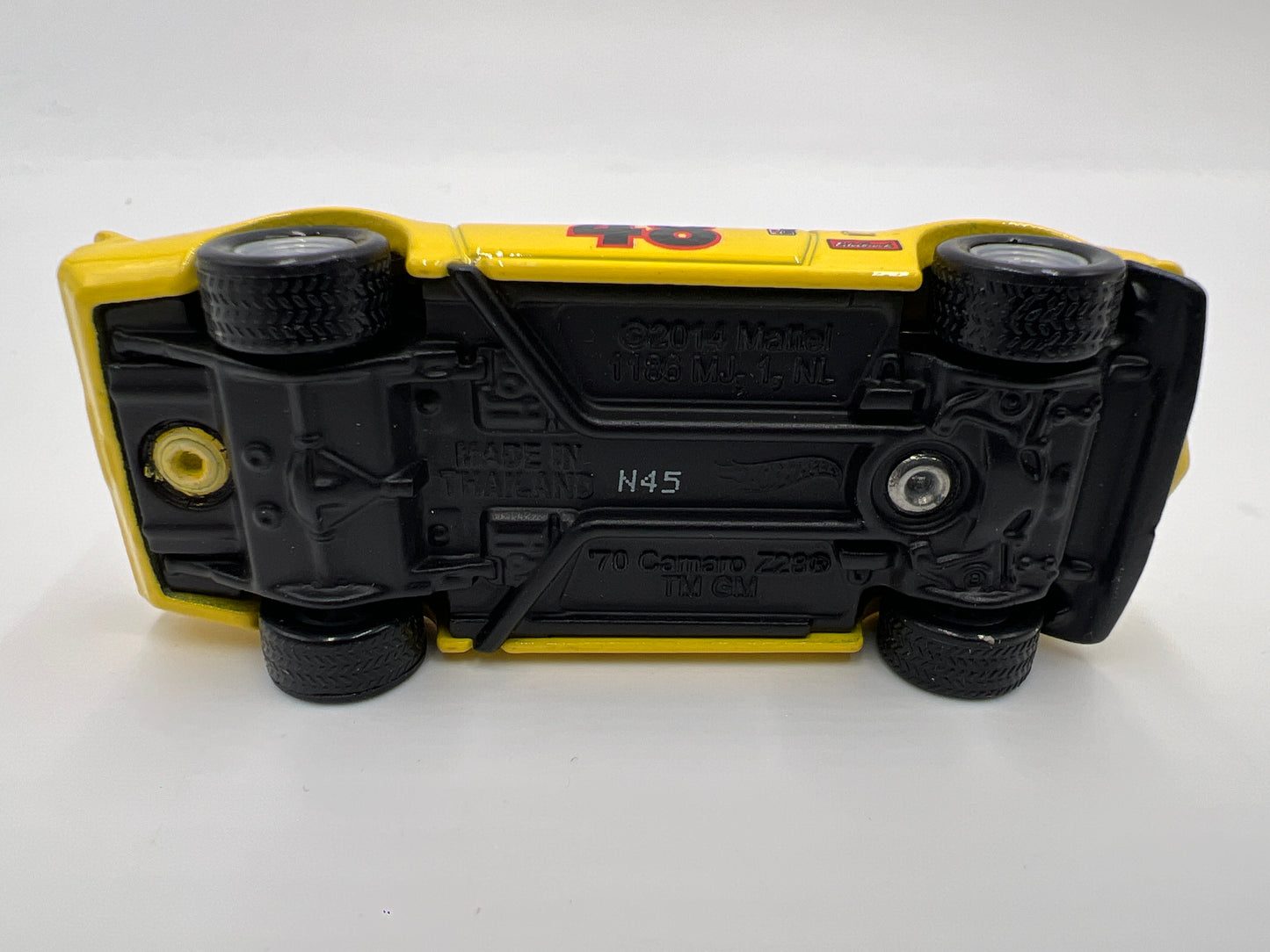 Hot Wheels 1/64 Premium Diorama Set 70 Camaro Z/28 Yellow Loose