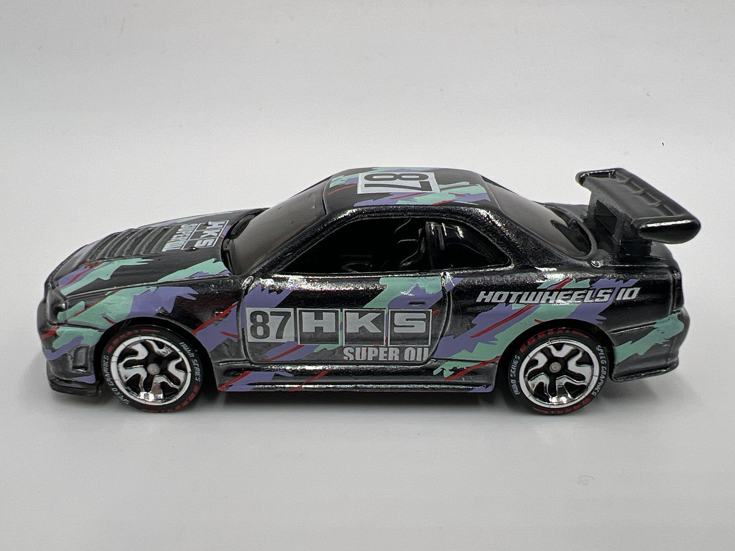 Hot Wheels iD Speed Graphics Series 2 #3 Nissan Skyline GT-R BNR34 HKS