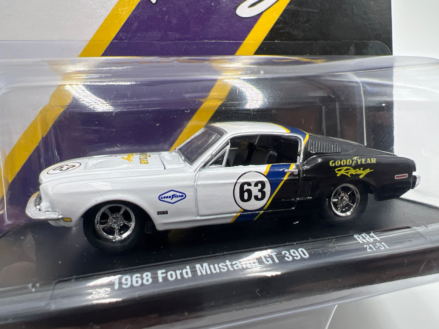 M2 Machines Auto-Drivers 1968 Ford Mustang GT 390 Goodyear Racing R81 189D