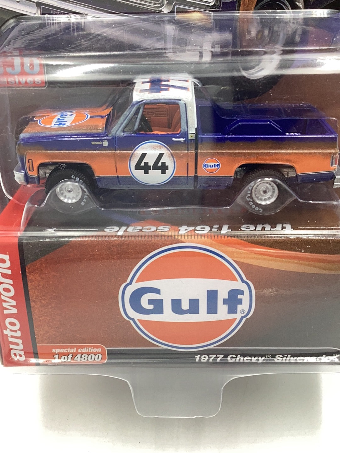 Auto world mijo exclusive 1977 Chevy Silverado Gulf 1 of 4800 182A