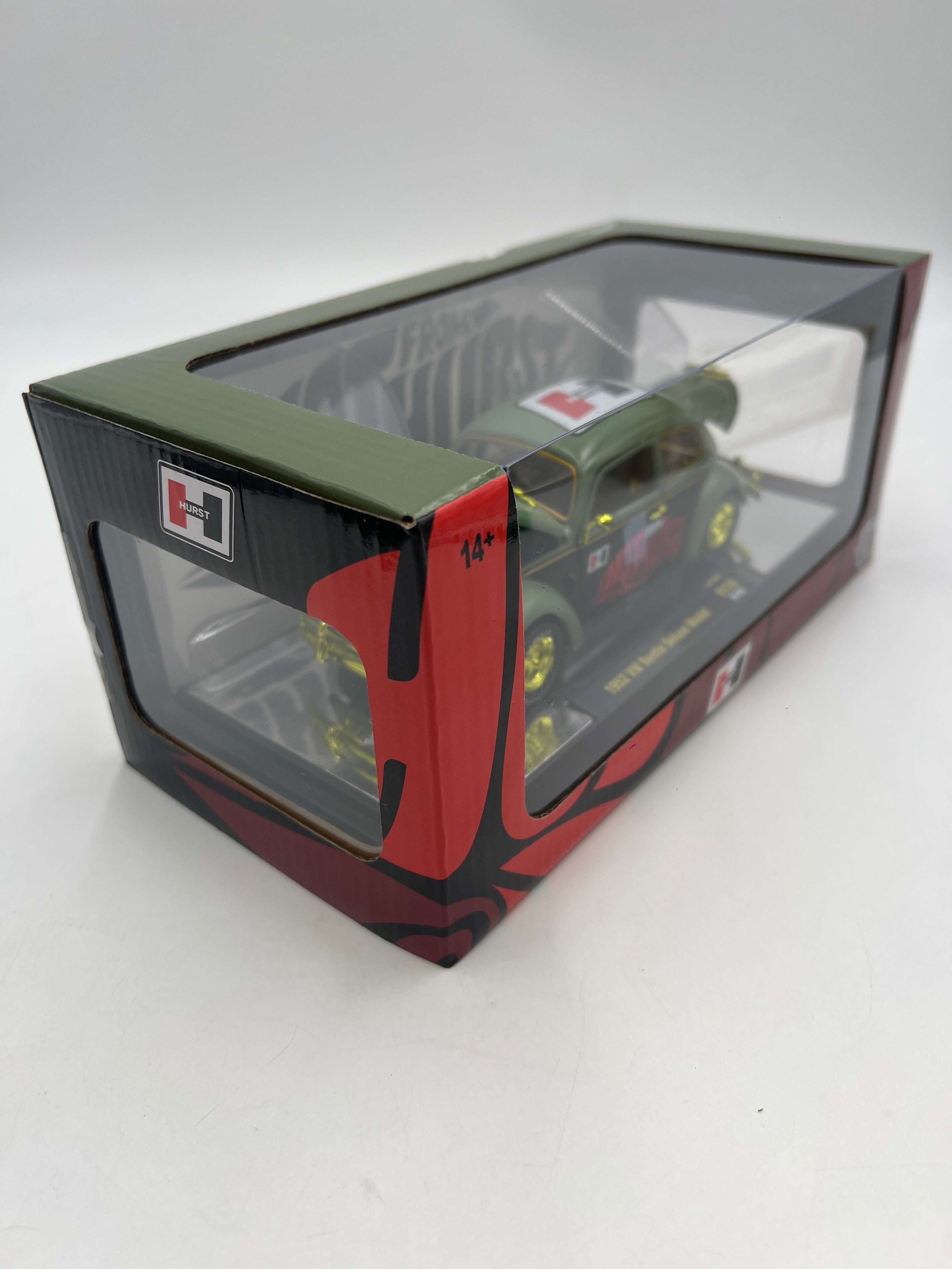 M2 Machines 1/24 1952 VW Beetle Deluxe Model Green Hurst CHASE