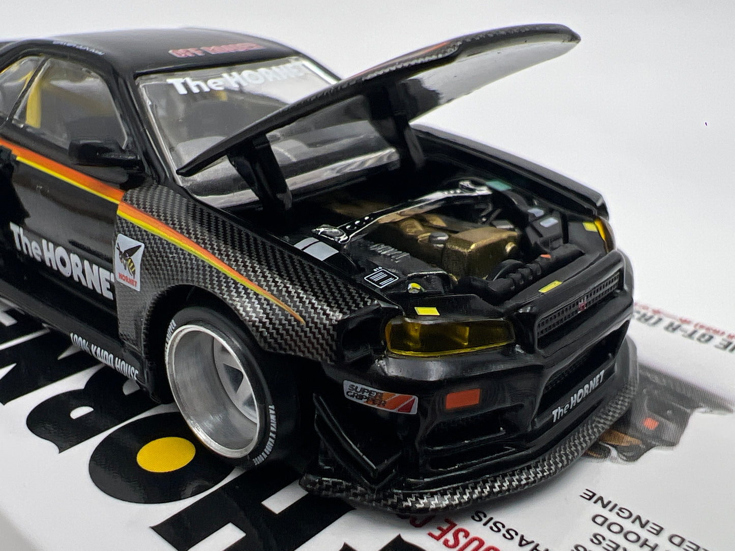 Mini GT x Kaido House #093 Nissan Skyline GT-R R34 The Hornet