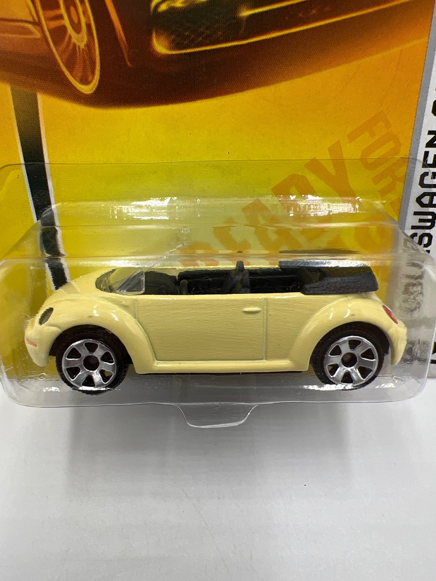 Matchbox Metro Rides #32 Volkswagen Concept 1 Convertible Yellow 216P