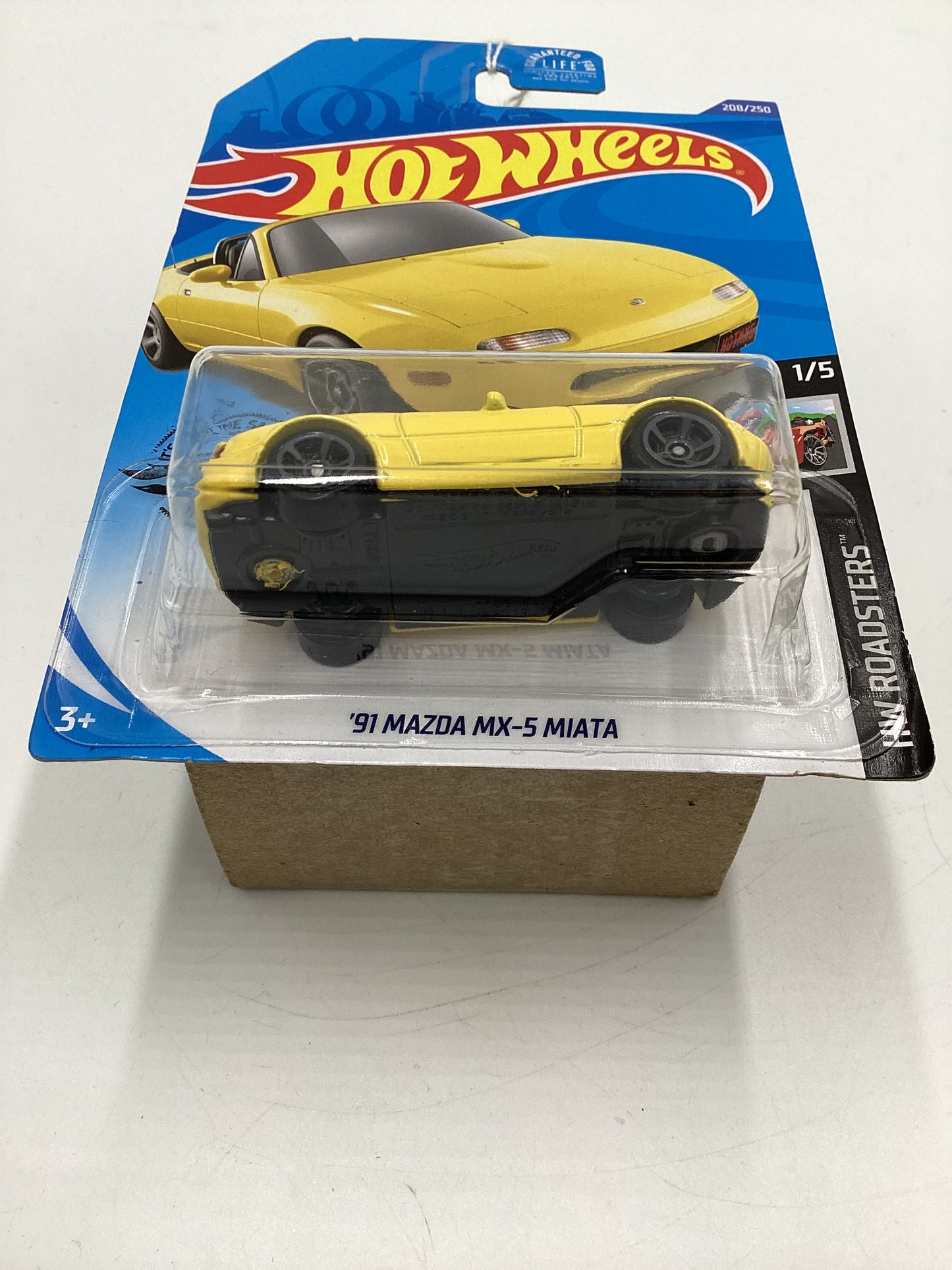 2020 Hot wheels Roadsters  #208 91 Mazda MX-5 Miata Yellow