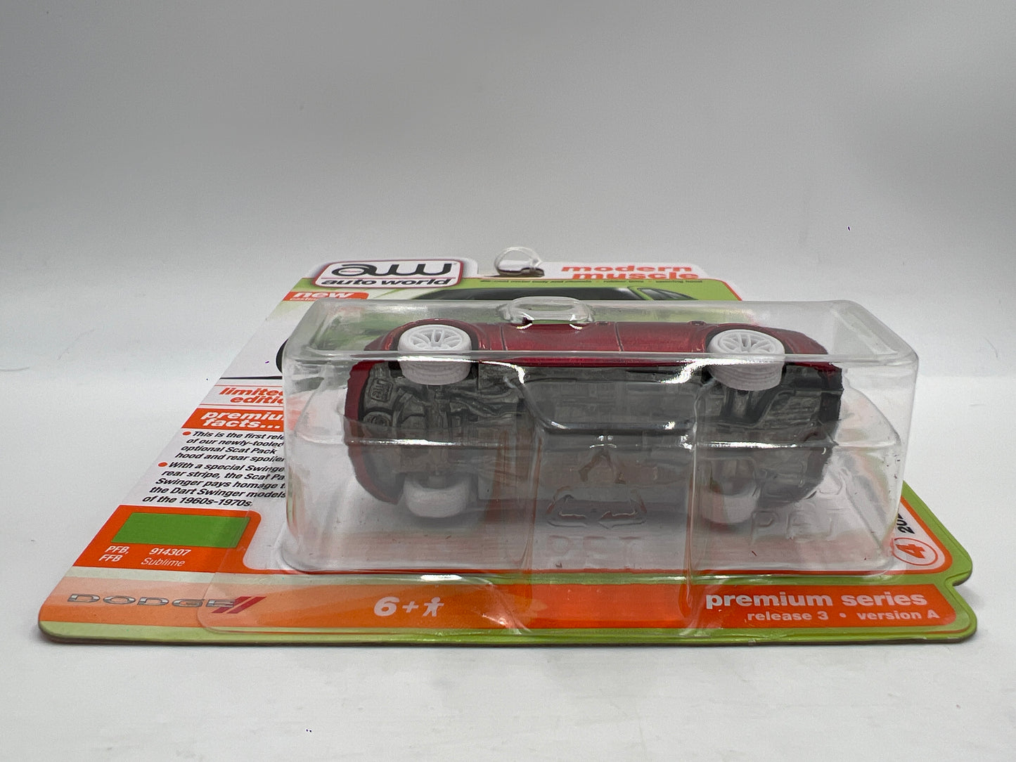 Auto World Modern Muscle Release 3 Version A CHASE 2023 Dodge Charger R/T Scat Pack Swinger Ultra Red