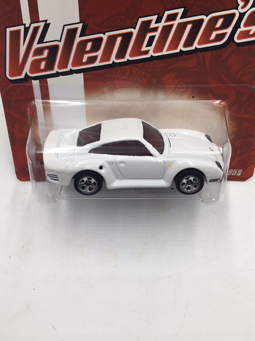 Hot Wheels Valentines Porsche 959 Walmart Exclusive with protector