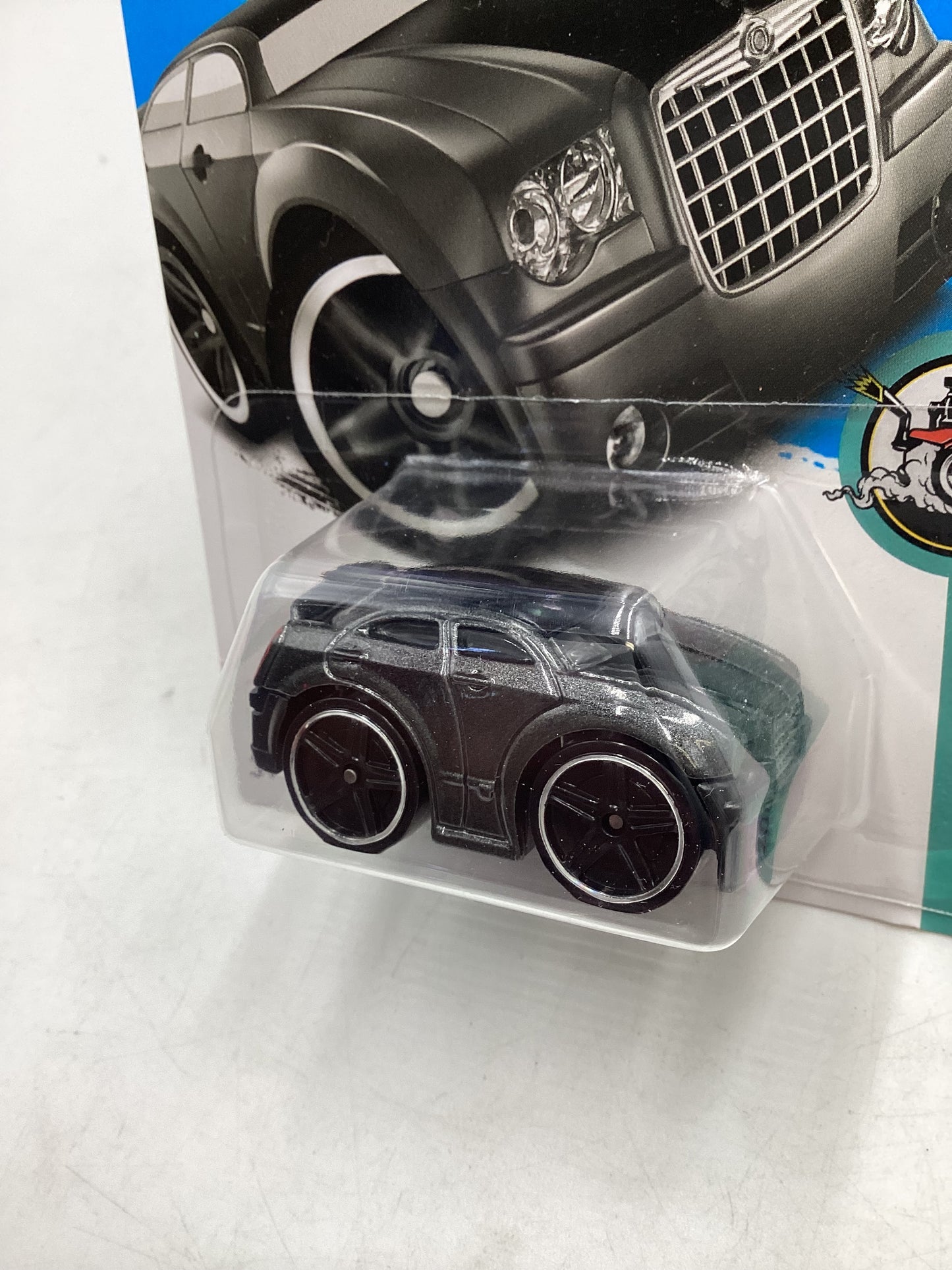 2017 Hot wheels Factory Sealed #126 Chrysler 300C Tooned Gray 52A