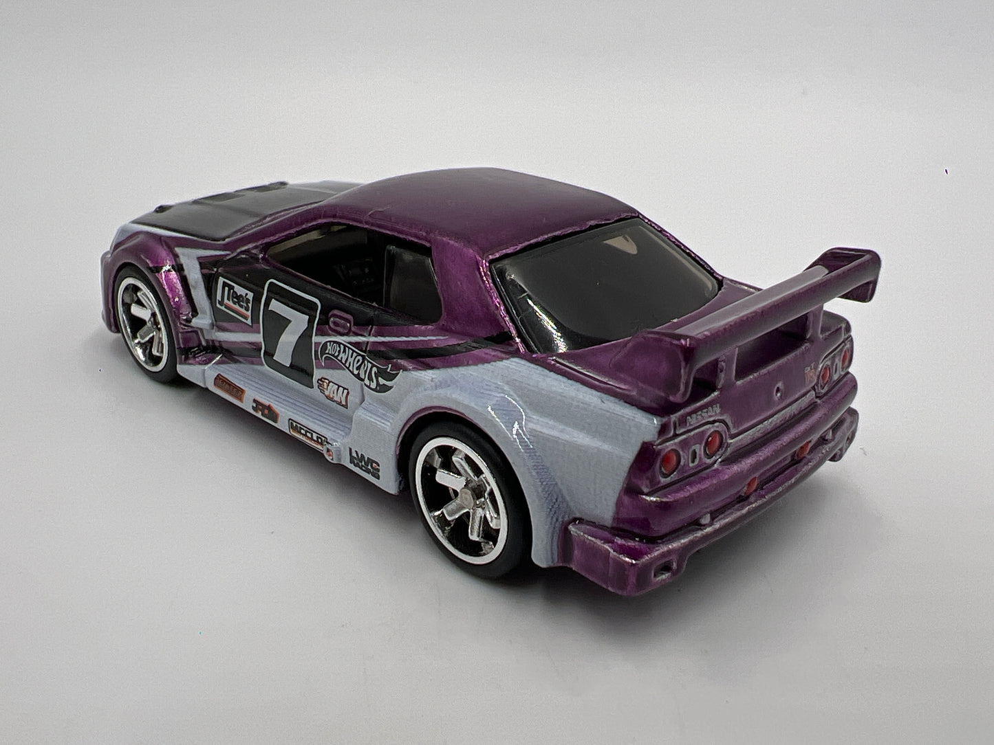 Hot Wheels 1/64 Legends Tour Nissan Skyline GT-R R32 Loose