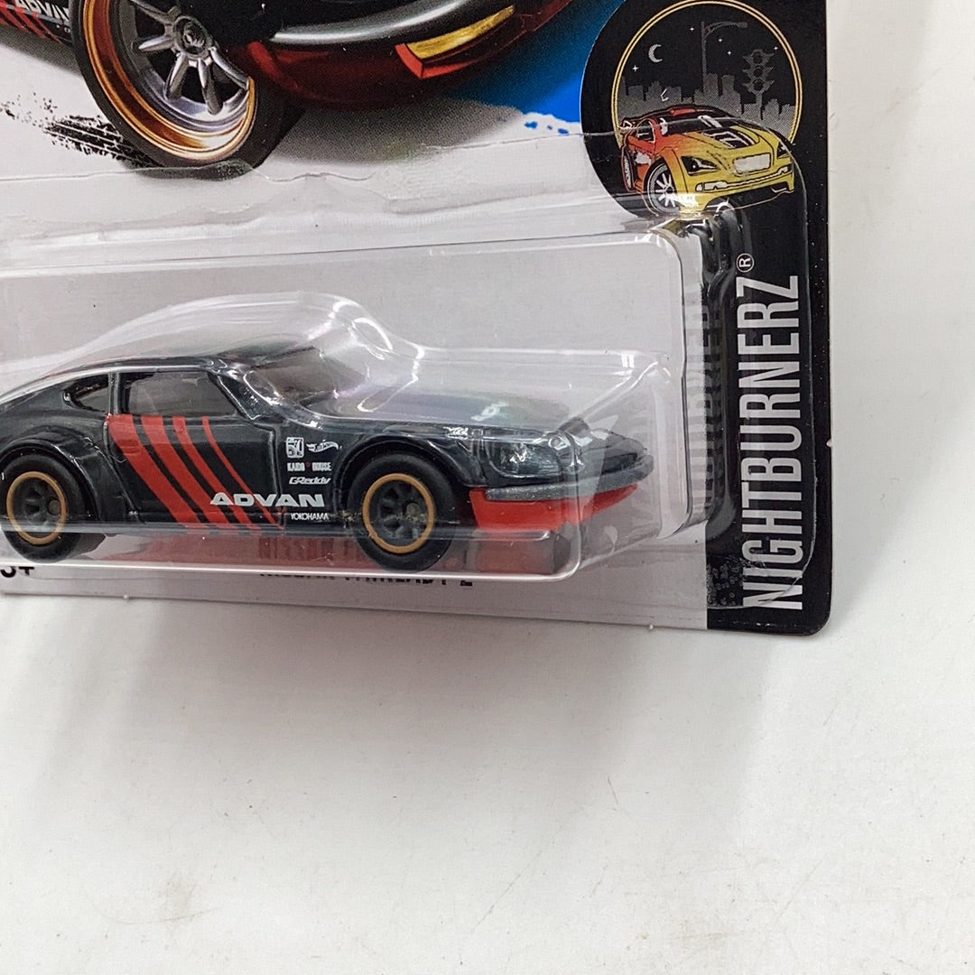 2017 hot wheels Super Treasure Hunt FACTORY SEALED Nissan Fairlady Z 3/10 with protector