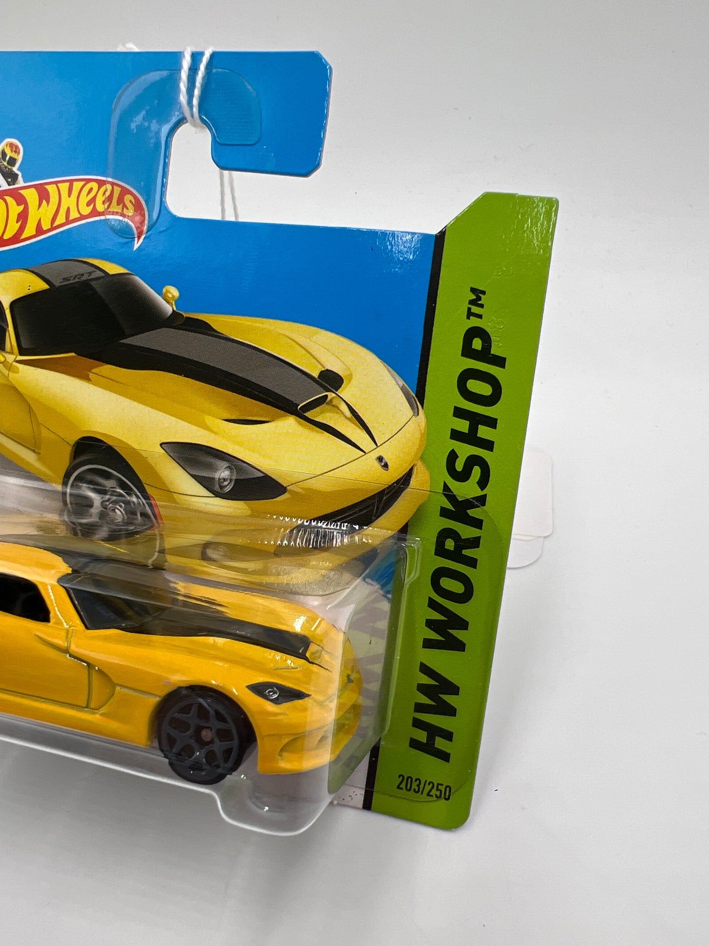2014 Hot Wheels Short Card HW Workshop #203 2013 SRT Viper Yellow