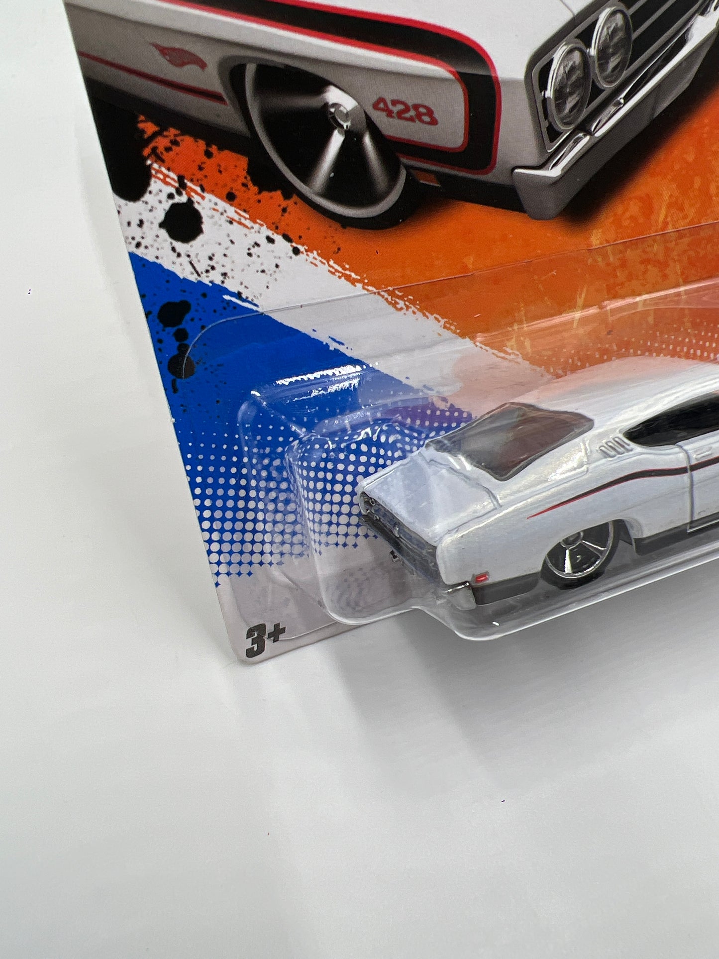 2011 Hot Wheels Muscle Mania #103 69 Ford Torino Talladega White Bad Card 24F