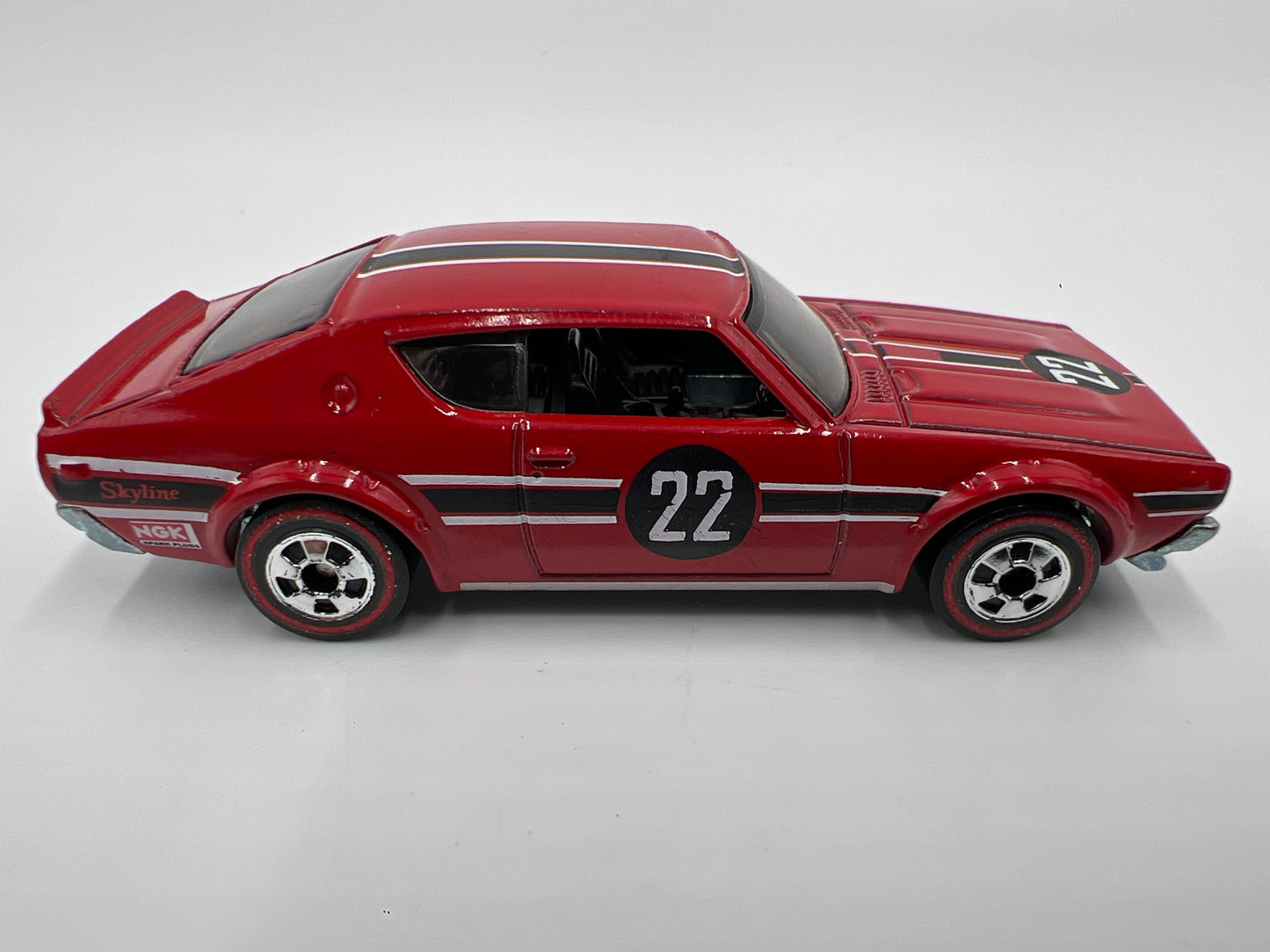 Hot Wheels 1/64 Heritage Redline Nissan Skyline H/T 2000GT-R Red Loose