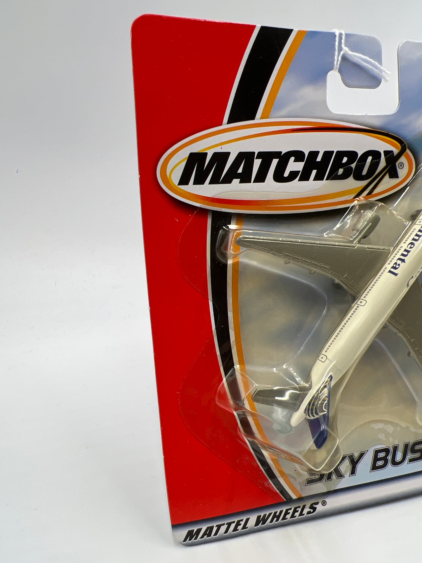 Matchbox Sky Busters Commercial Continental Airlines Boeing 777-200 White WW3