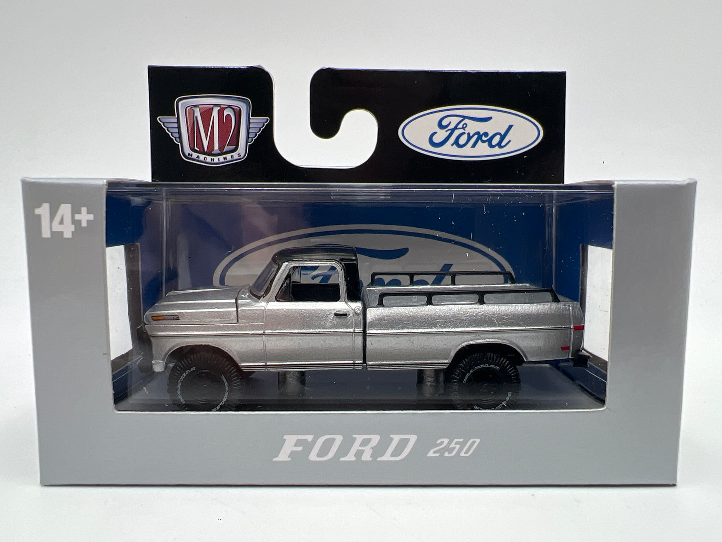 M2 Machines S146 1972 Ford F-250 Custom 4x4 Silver