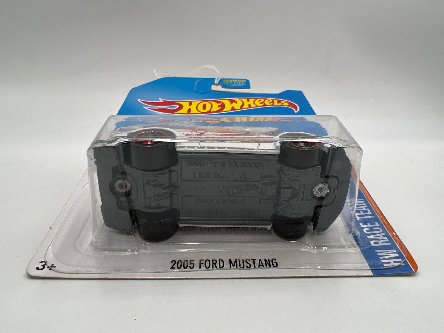 2017 Hot Wheels Race Team Kmart Exclusive 2005 Ford Mustang White 238B