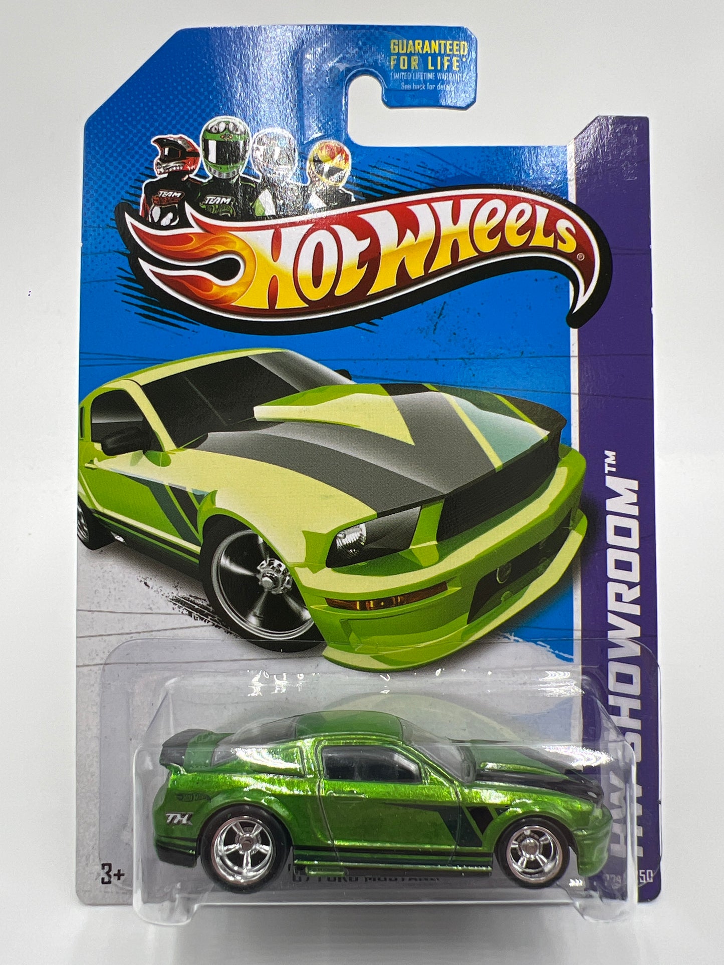 2013 Hot Wheels Super Treasure Hunt #229 07 Ford Mustang Green W/Protector