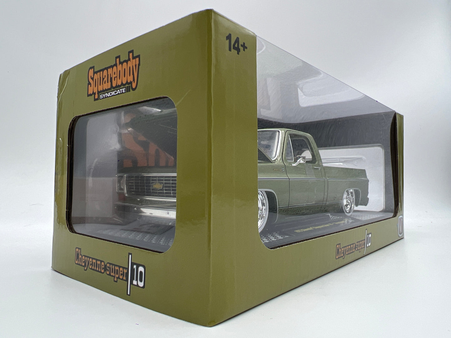 M2 Machines 1/24 Scale S42 1973 Chevrolet Cheyenne Super 10 Greenbeans