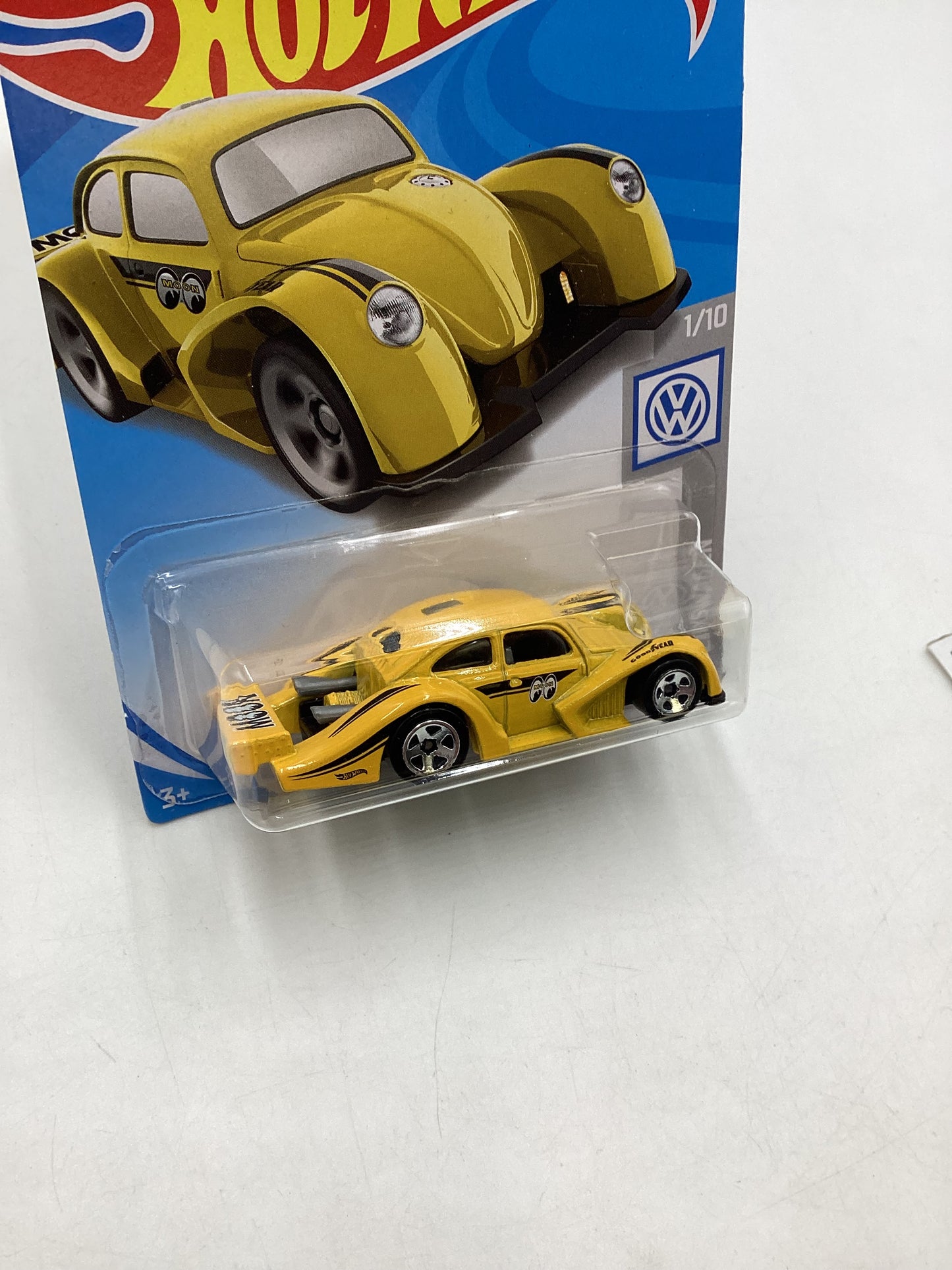 2019 Hot wheels #046 Yellow Volkswagen Kafer Racer 96B