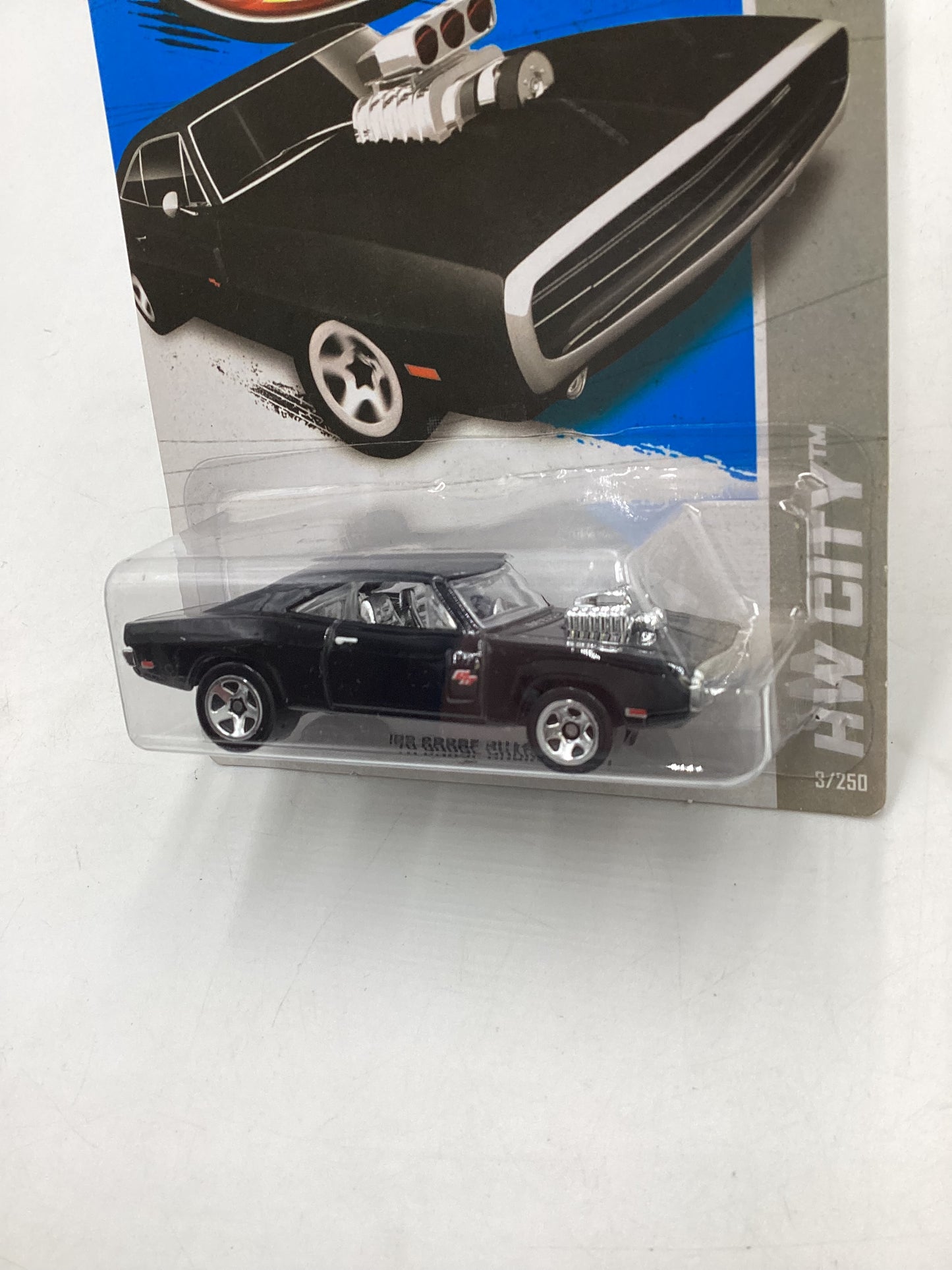 2013 Hot wheels HW City Fast and furious #3 70 Dodge Charger R/T * Card Damage* 74E