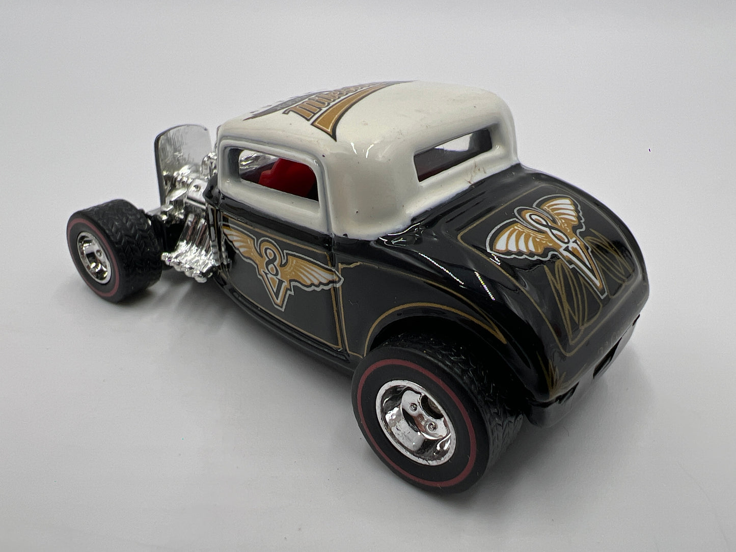 Hot Wheels 1/64 Premium Auto Milestones 32 Ford Black/White Loose