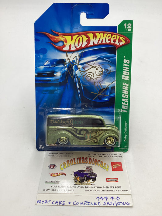 2007 Hot Wheels Treasure Hunt #50 Dairy Delivery * Signed by MiQ WilmOtt with protector