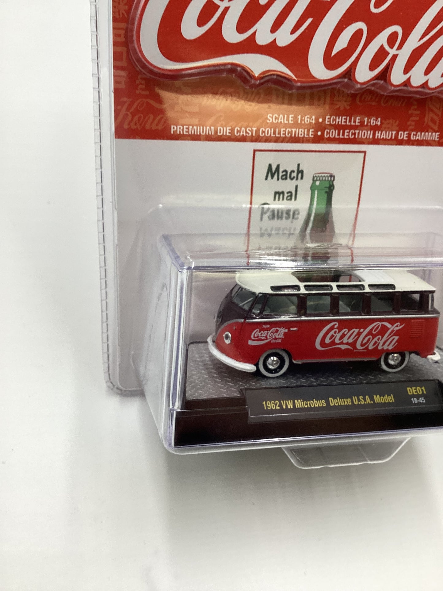 M2 Machines DE01 Coca Cola 1962 VW Microbus Deluxe USA Model 200A