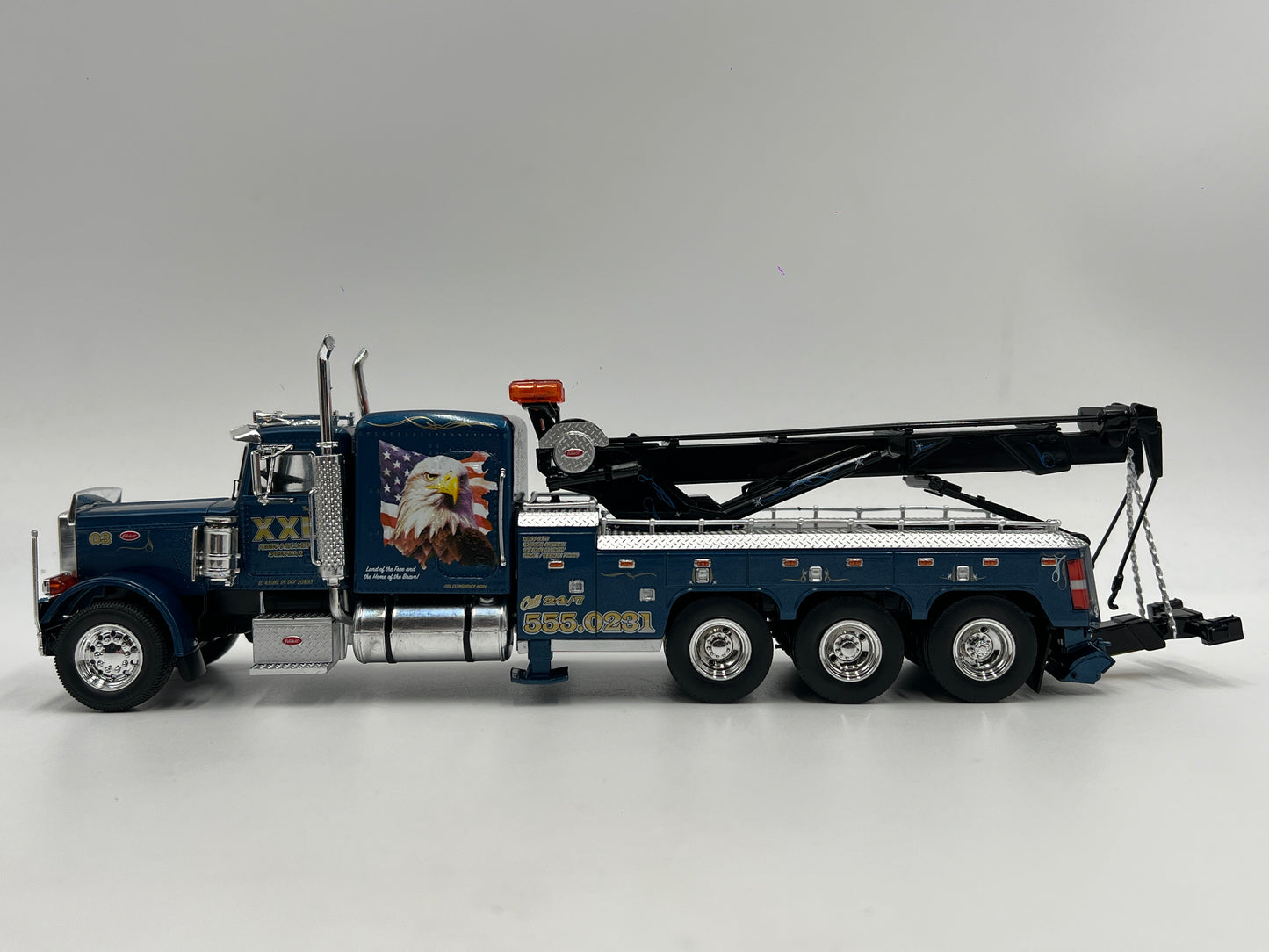 IXO Models 1/43 Scale USA Edition Peterbilt 359 Wrecker 1980 Blue