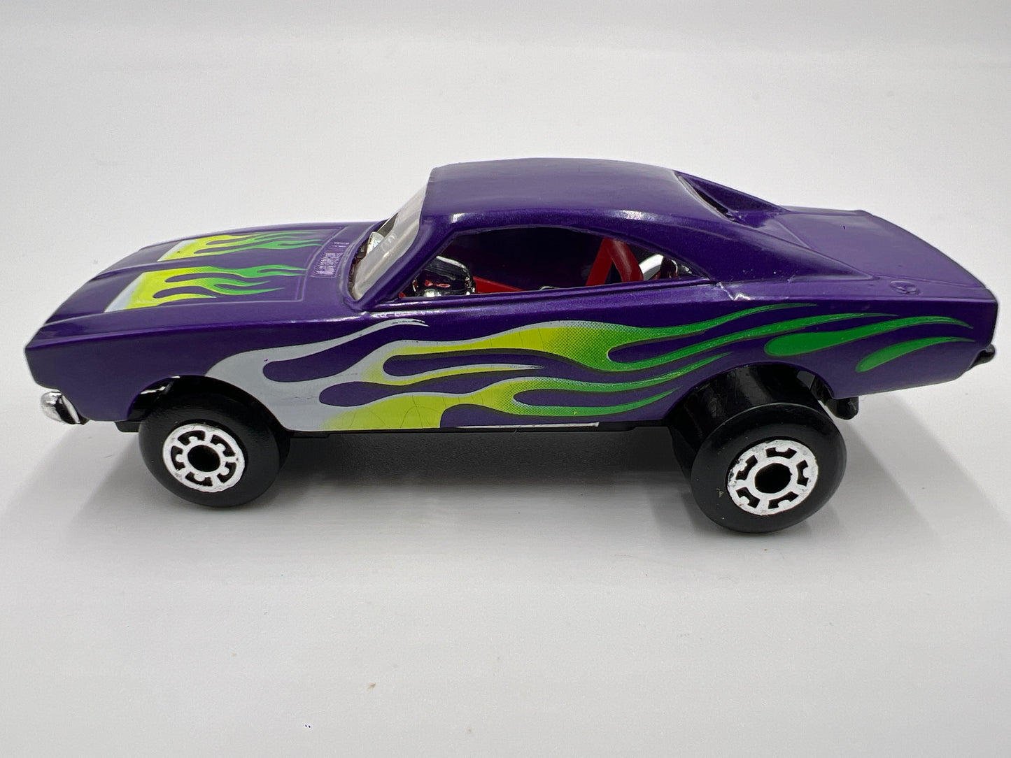 Matchbox 1/64 Orange Peel Purple Loose