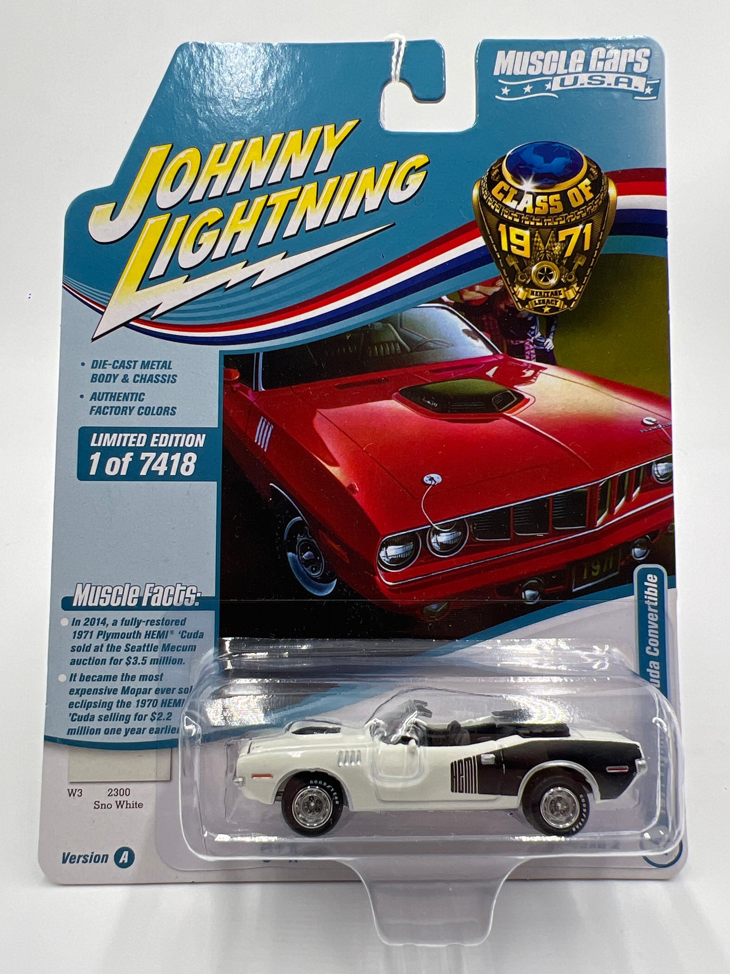 Johnny Lightning Muscle Cars U.S.A Class of 1971 Release 2 Version A 1971 Plymouth Cuda Convertible Sno White 230C