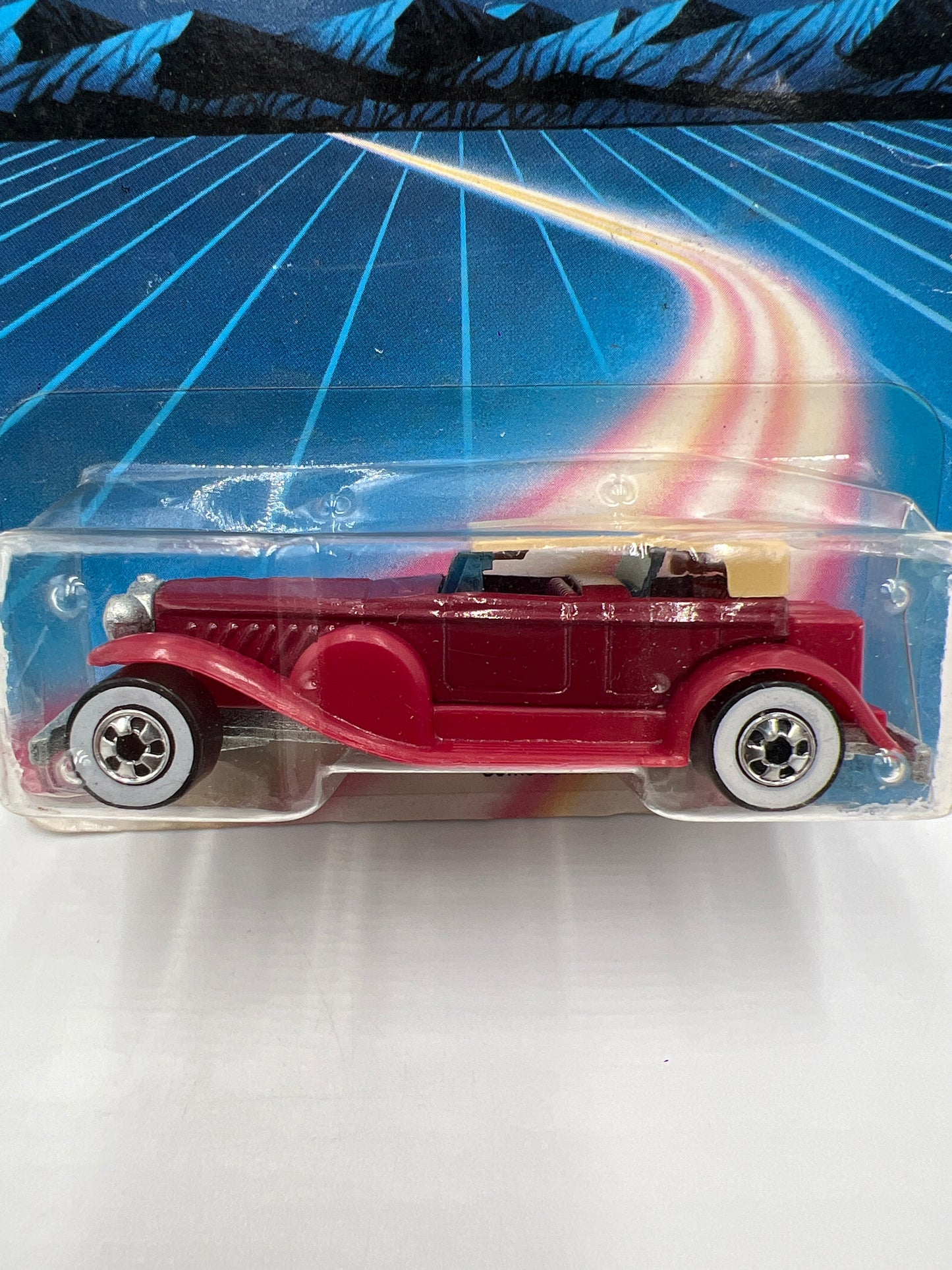 Hot Wheels Original 1986 Speed Fleet #2533 31 Doozie Burgundy  W/Protector Blister Not Perfect