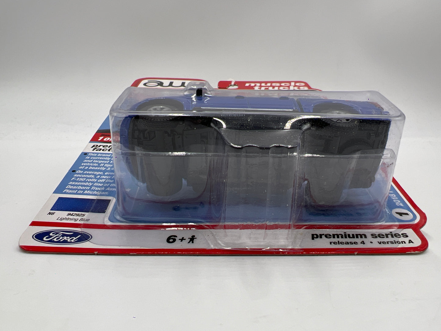 Auto World Muscle Trucks Release 4 Version A 2018 Ford F-150 Lariat Blue 183C