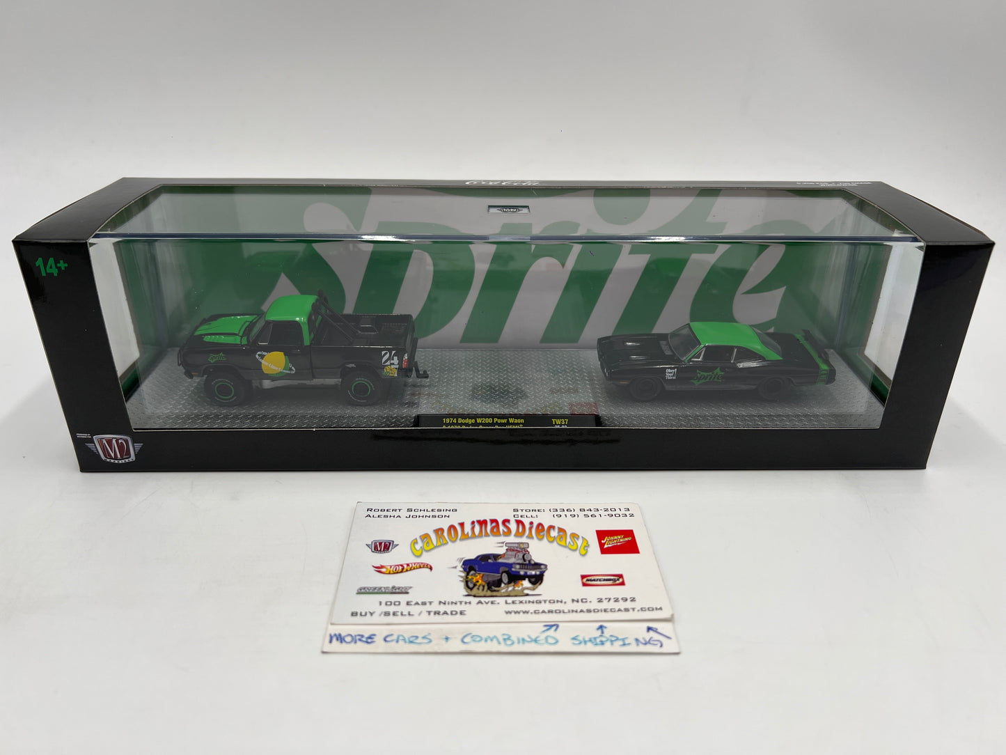 2025 M2 Machines Auto Haulers Sprite 1974 Dodge W200 Power Wagon & 1970 Dodge Super Bee Hemi TW37