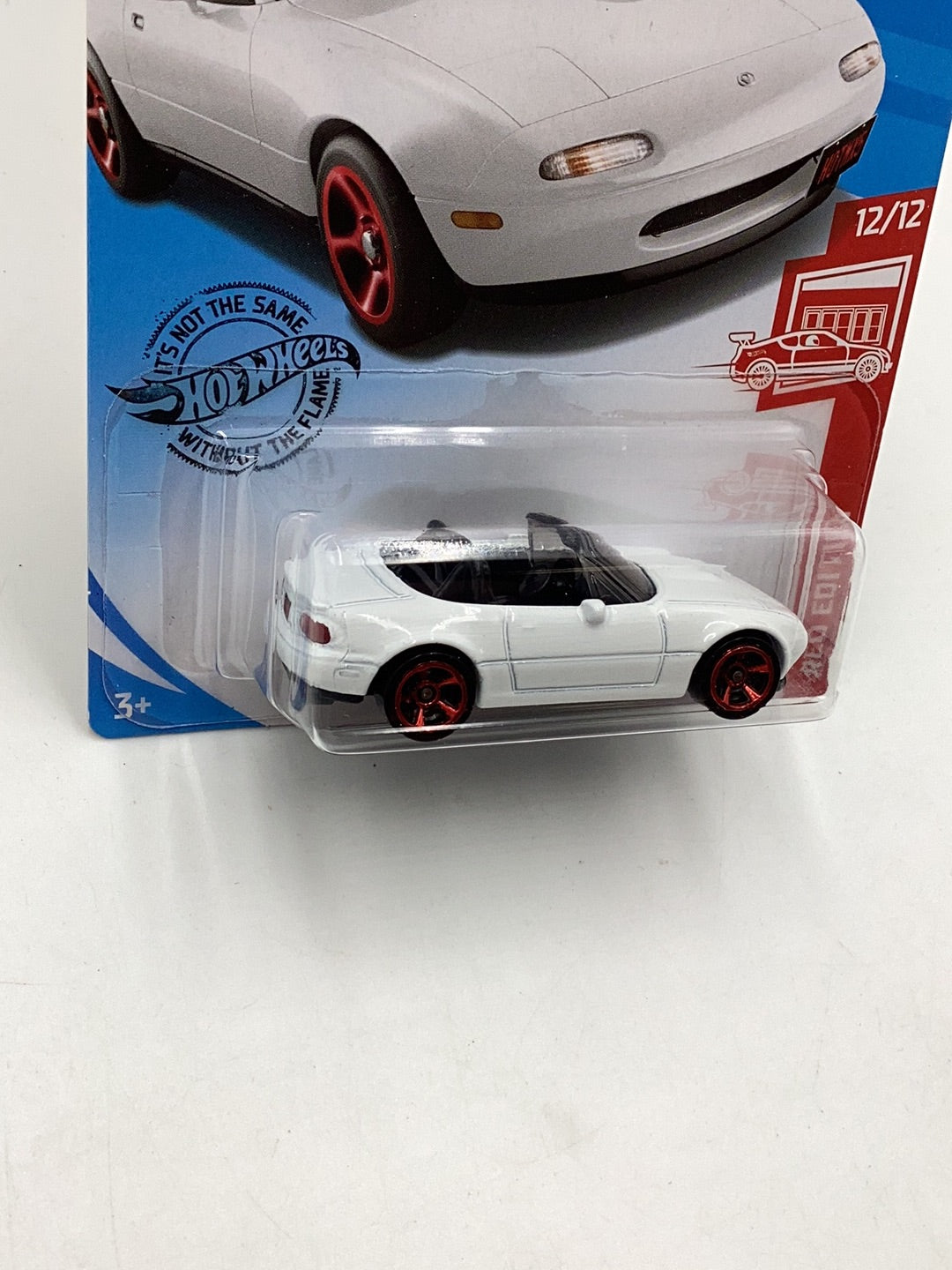 2020 hot wheels red edition #208 91 Mazda MX-5 Miata target red W/protector