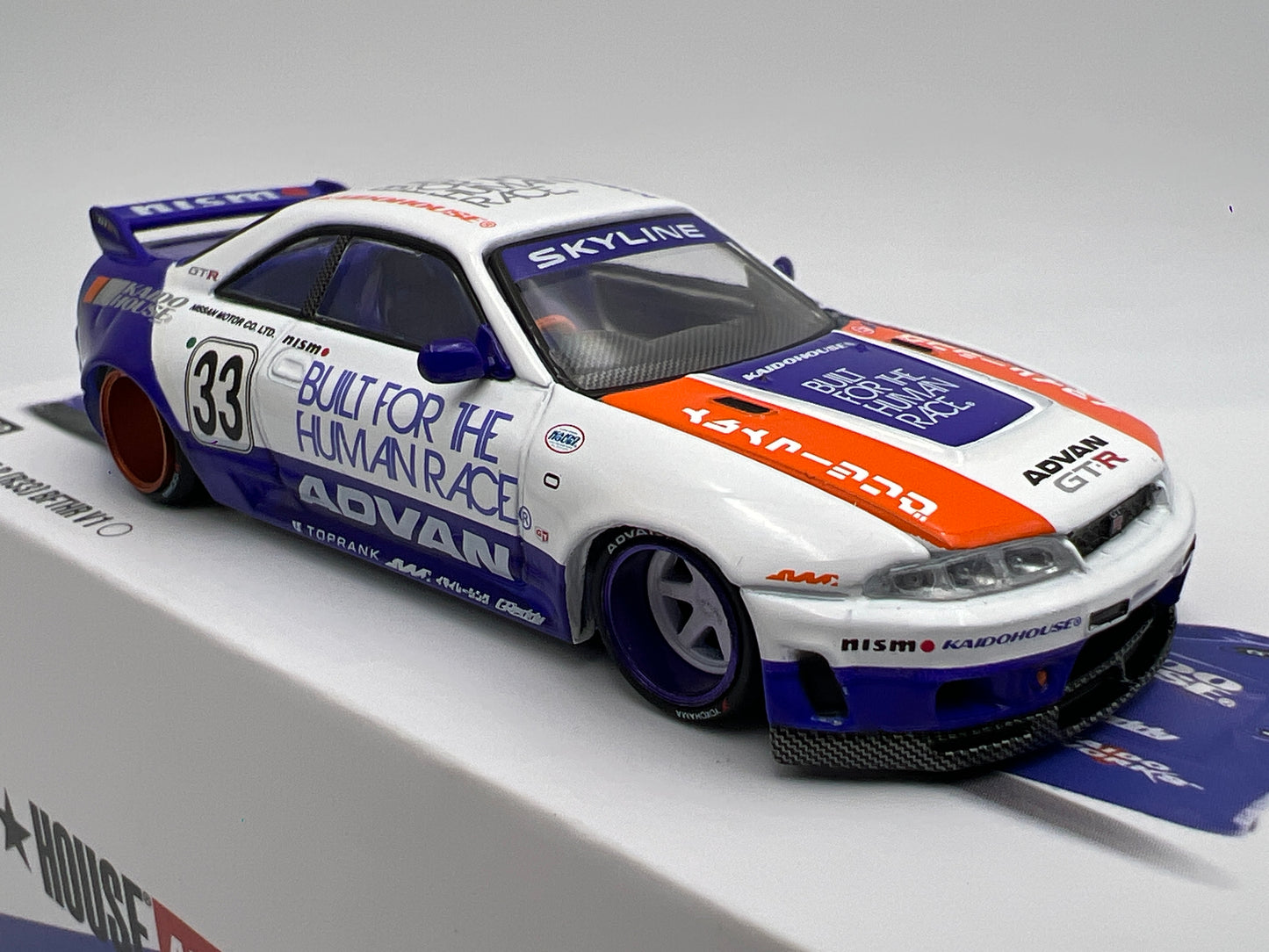 Mini GT Kaido House #213 Nissan Skyline GT-R R33 BFTHR V1