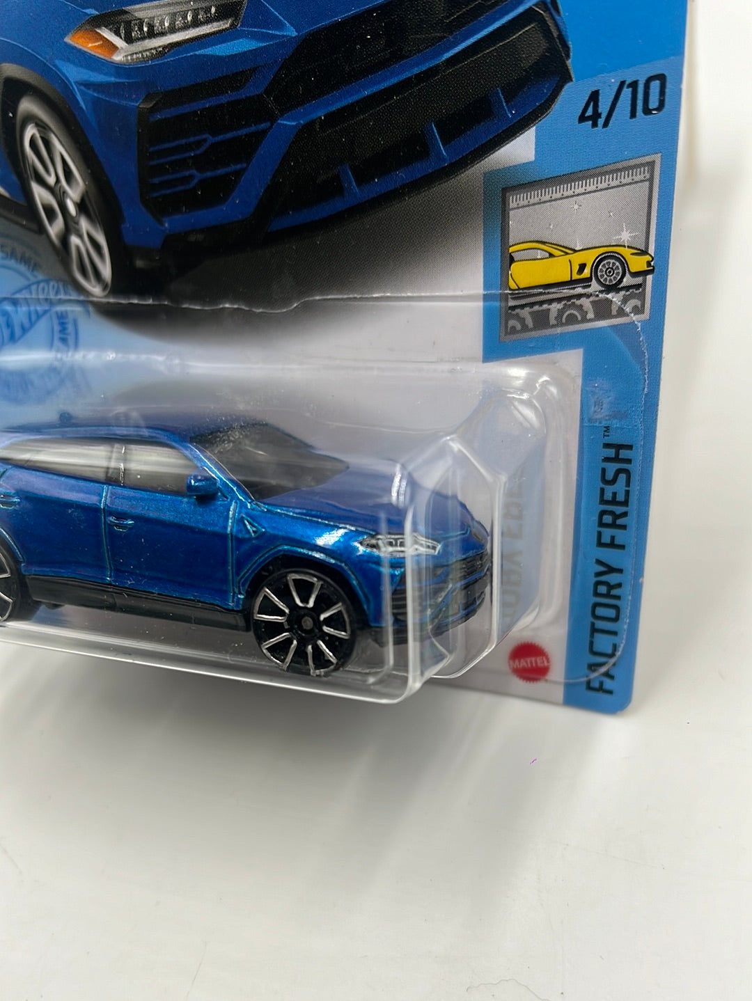 2021 hot wheels case #64 17 Lamborghini Urus blue 102F