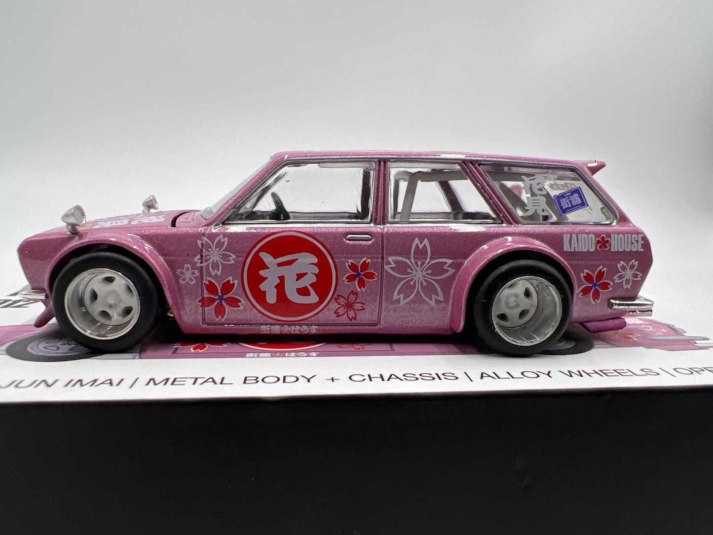 Mini GT Kaido House #012 Datsun 510 Wagon Pink