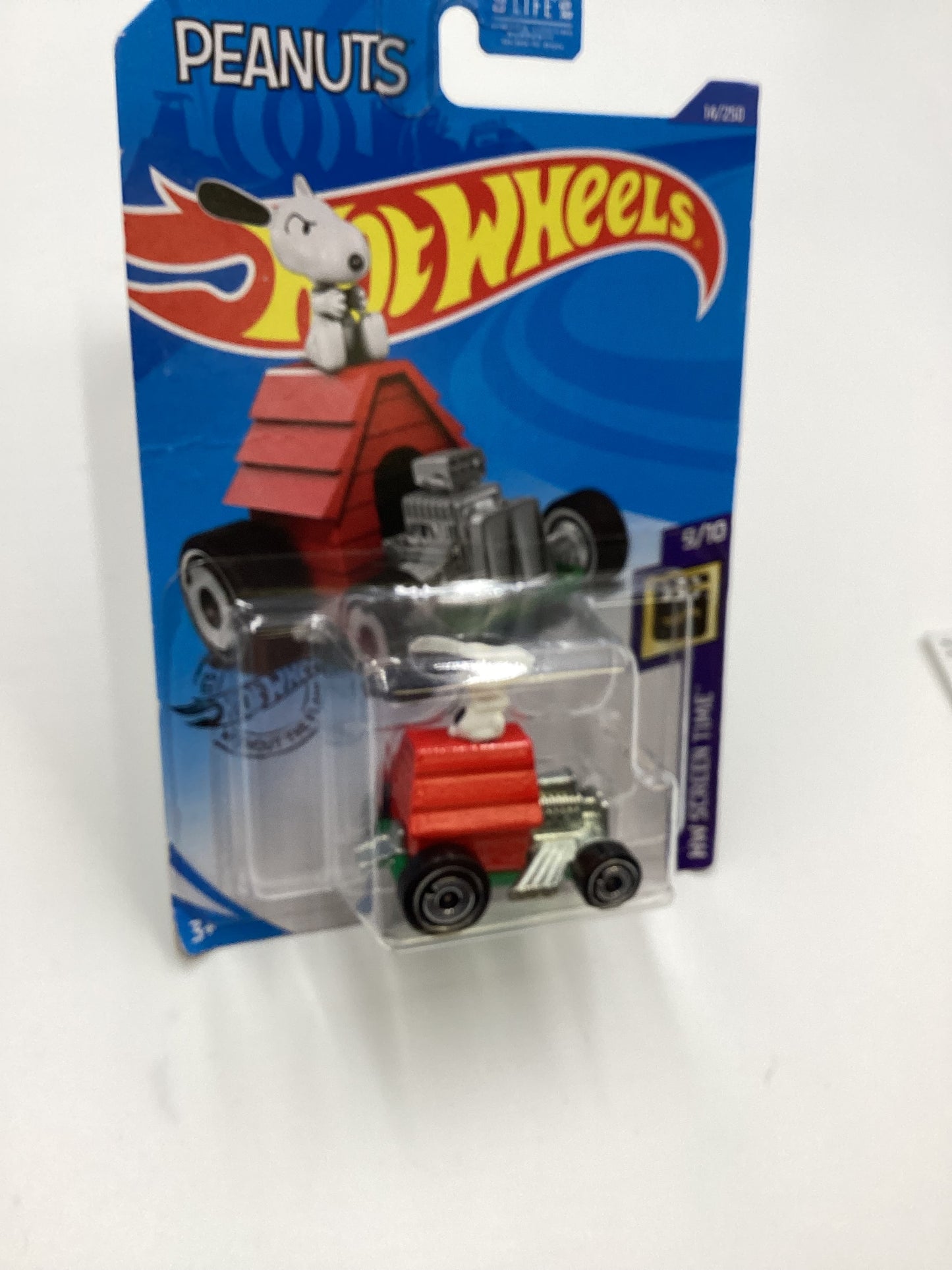 2020 Hot Wheels #14 Snoopy Red 122D