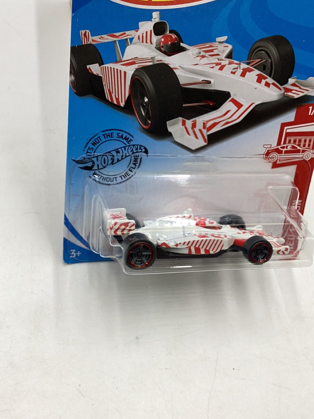 2020 Hot wheels Red edition #25 Indy 500 Oval 150i