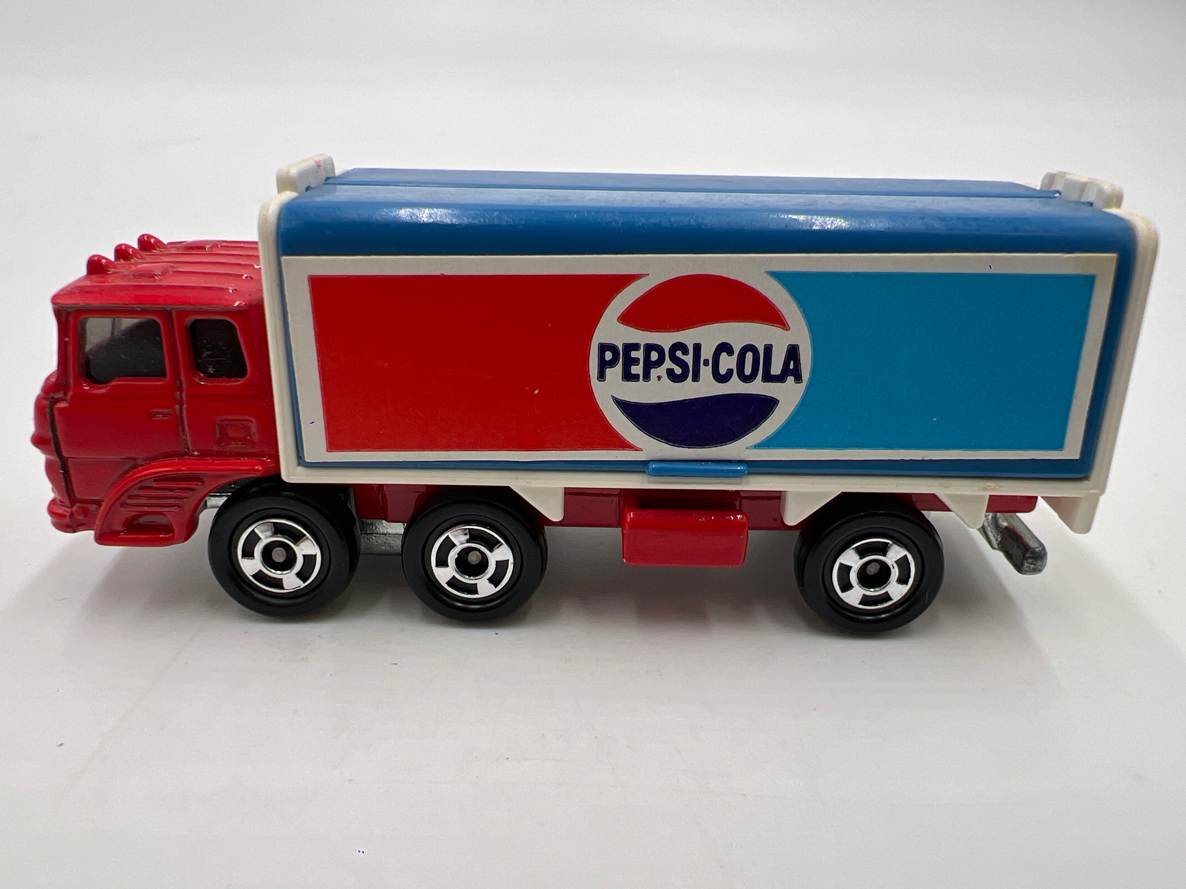 Tomica No. 7 Fuso Truck Pepsi Cola Red Loose – carolinasdiecast