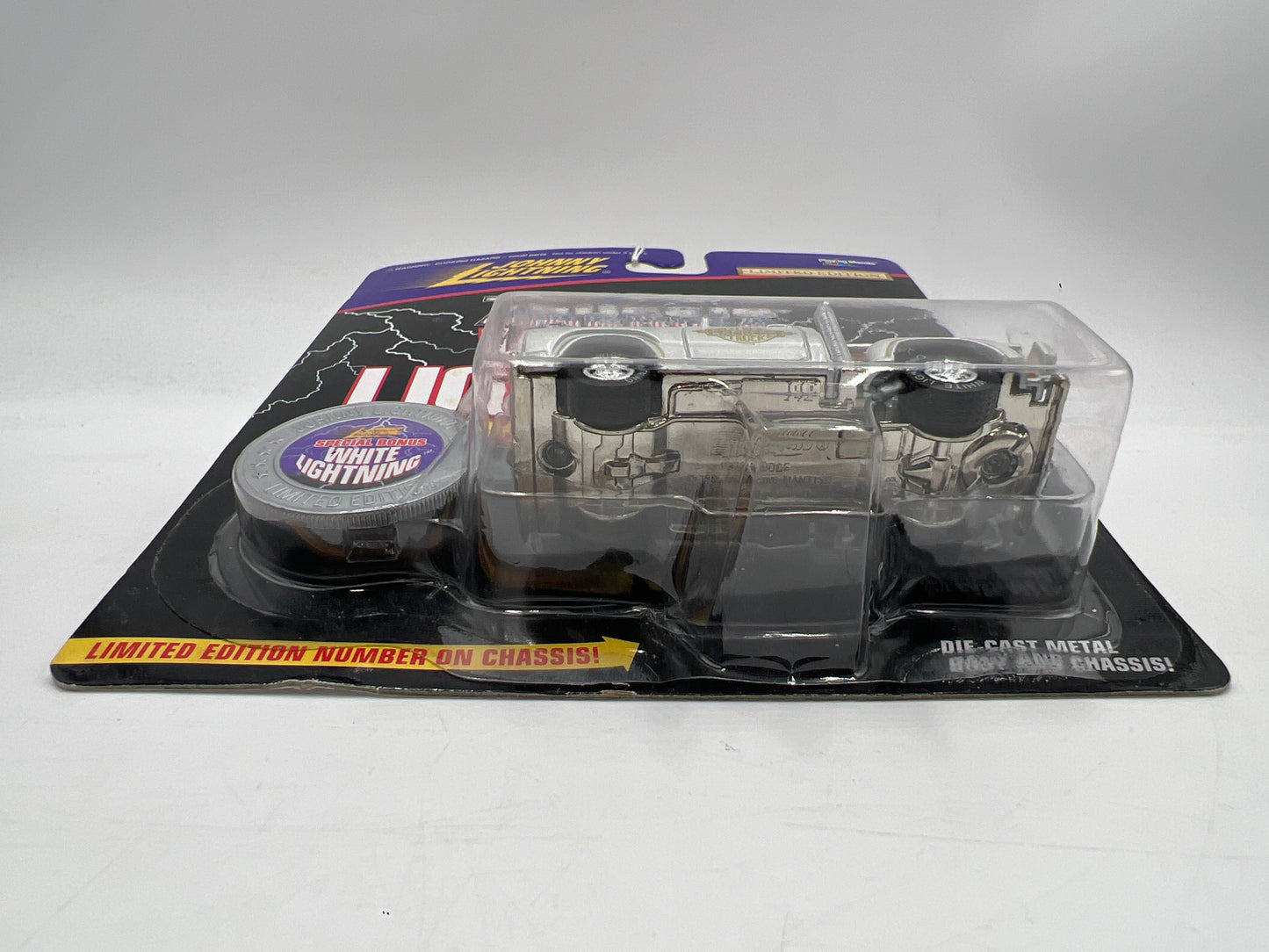 Johnny Lightning White Lightning Chase Truckin America #142 1978 Dodge Lil Red Express Truck White