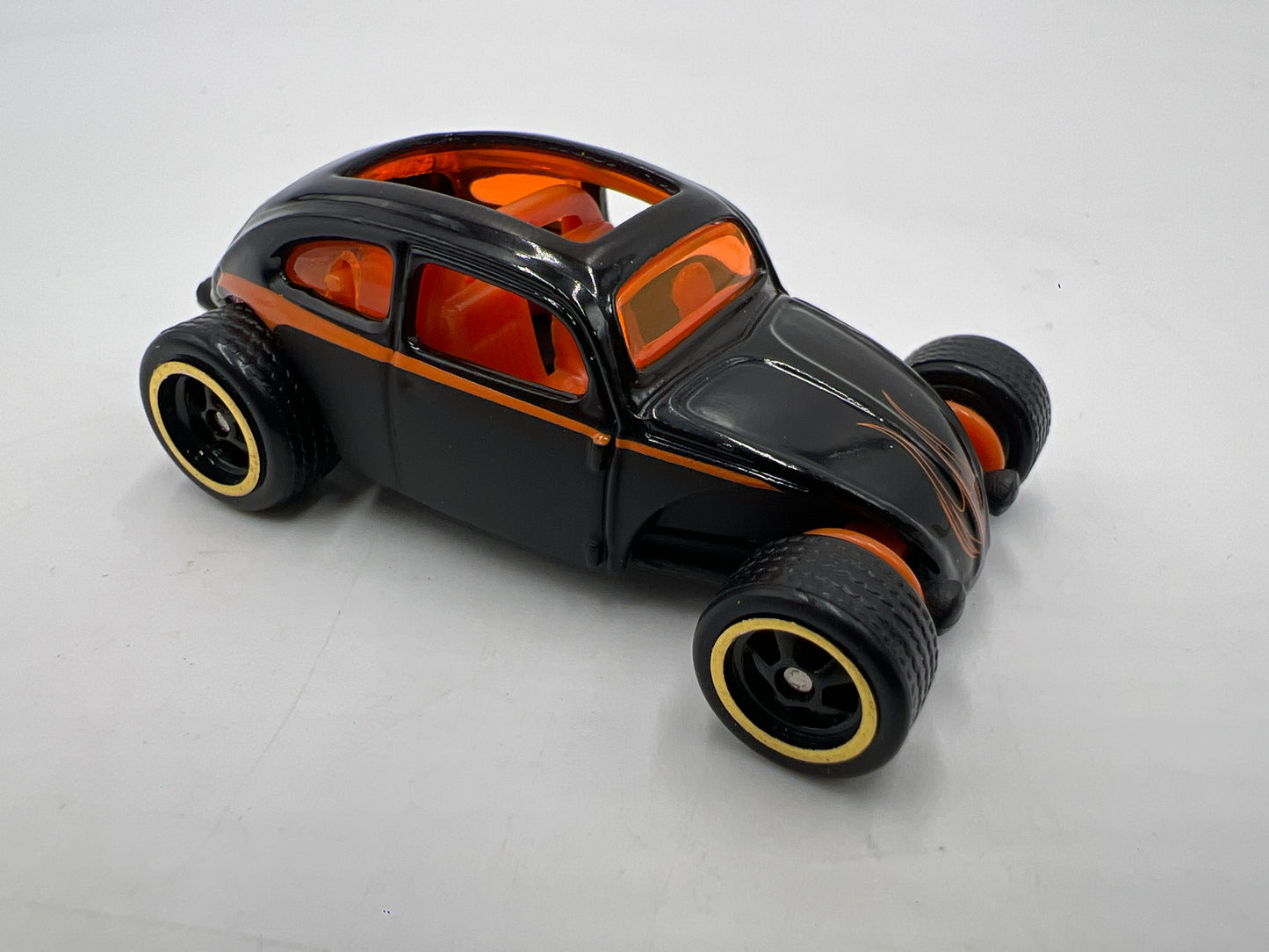 Hot Wheels Larrys Garage Set Exclusive Premium Custom Volkswagen Beetle CHASE Loose