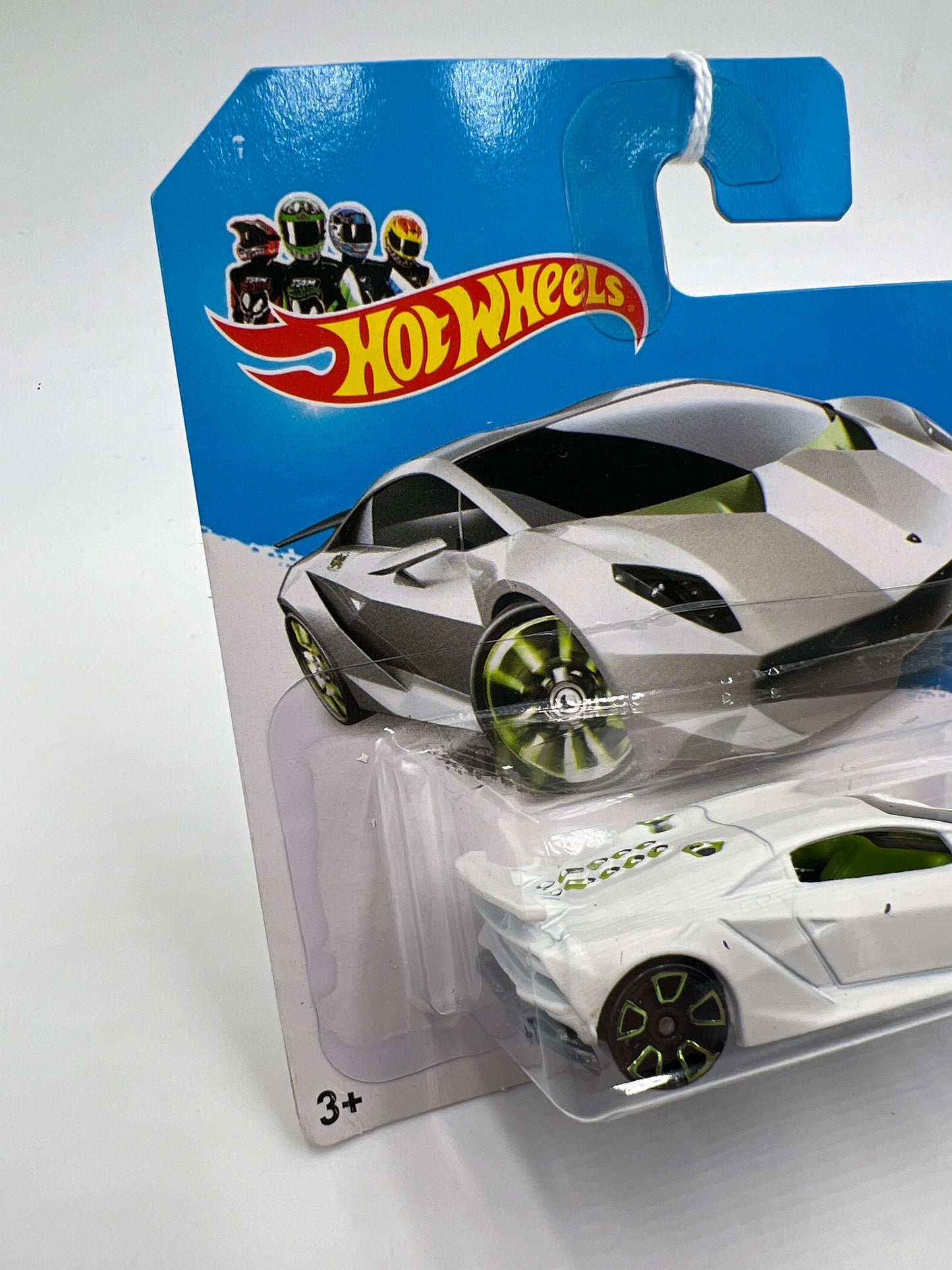2014 Hot Wheels Short Card City #39 Lamborghini Sesto Elemento White