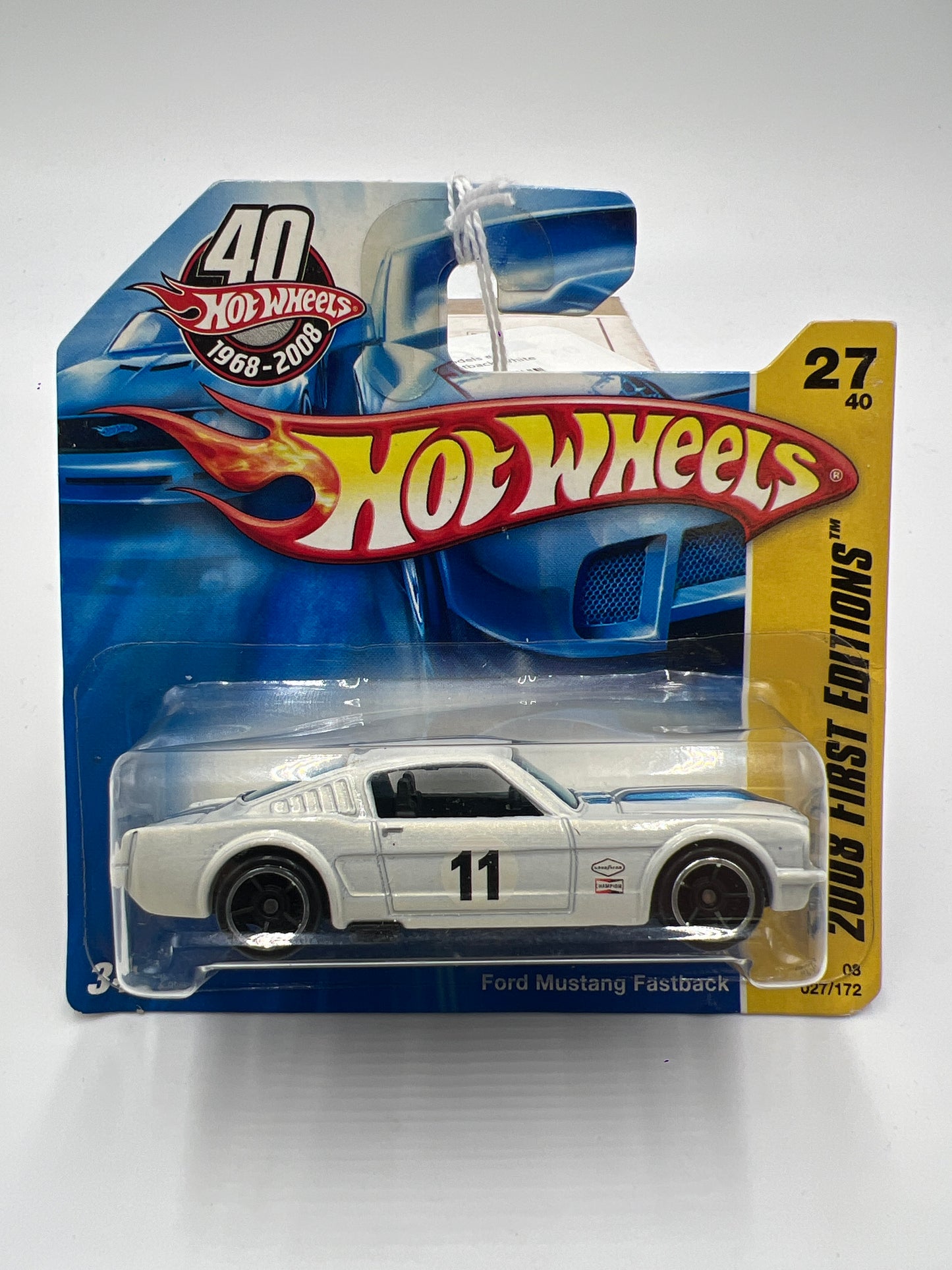 2008 Hot Wheels New Models #27 Ford Mustang Fastback White Short Card 25E