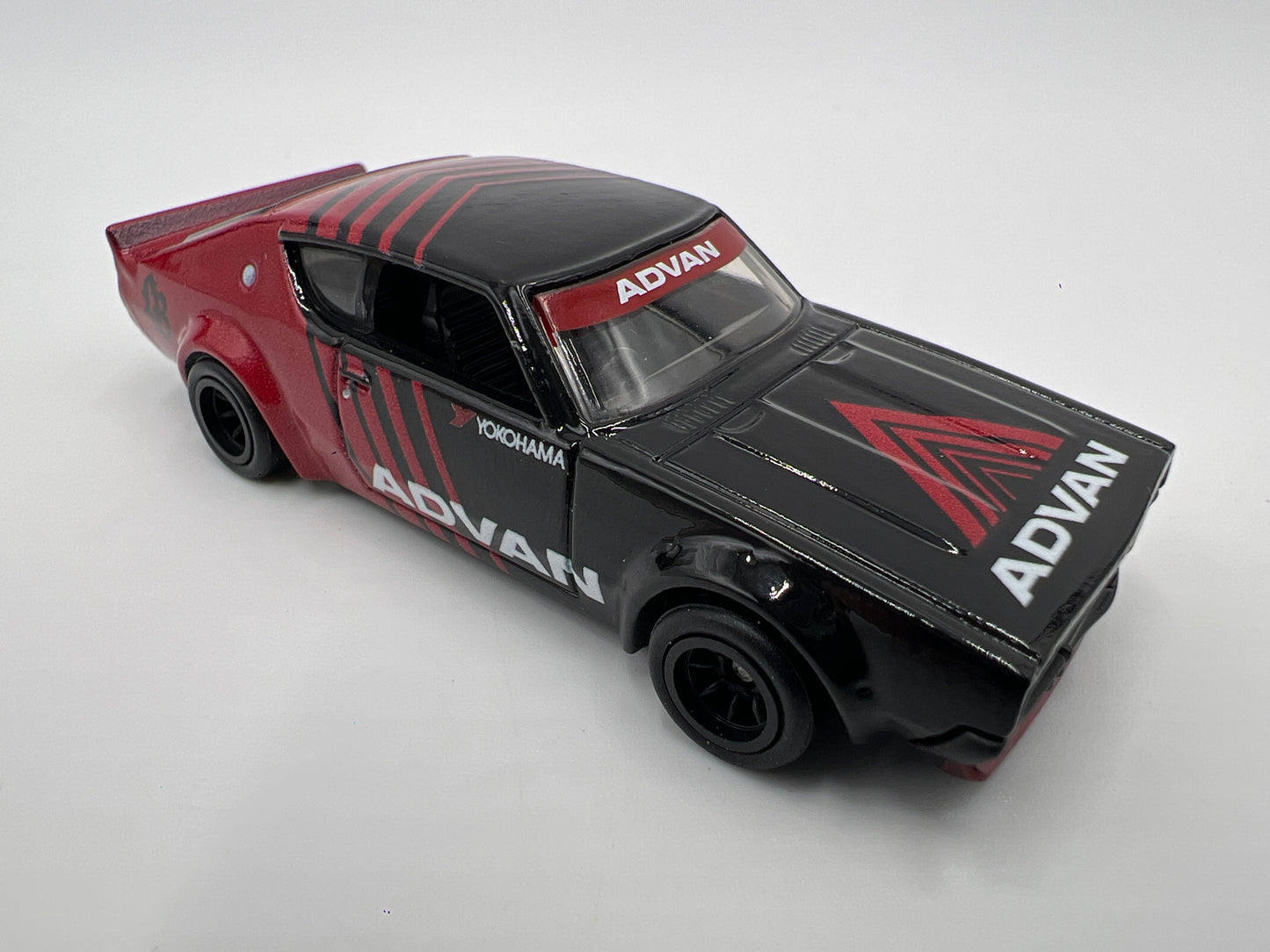 Hot Wheels 1/64 Premium Diorama Set Nissan Skyline 2000GT-R LBWK Advan Loose