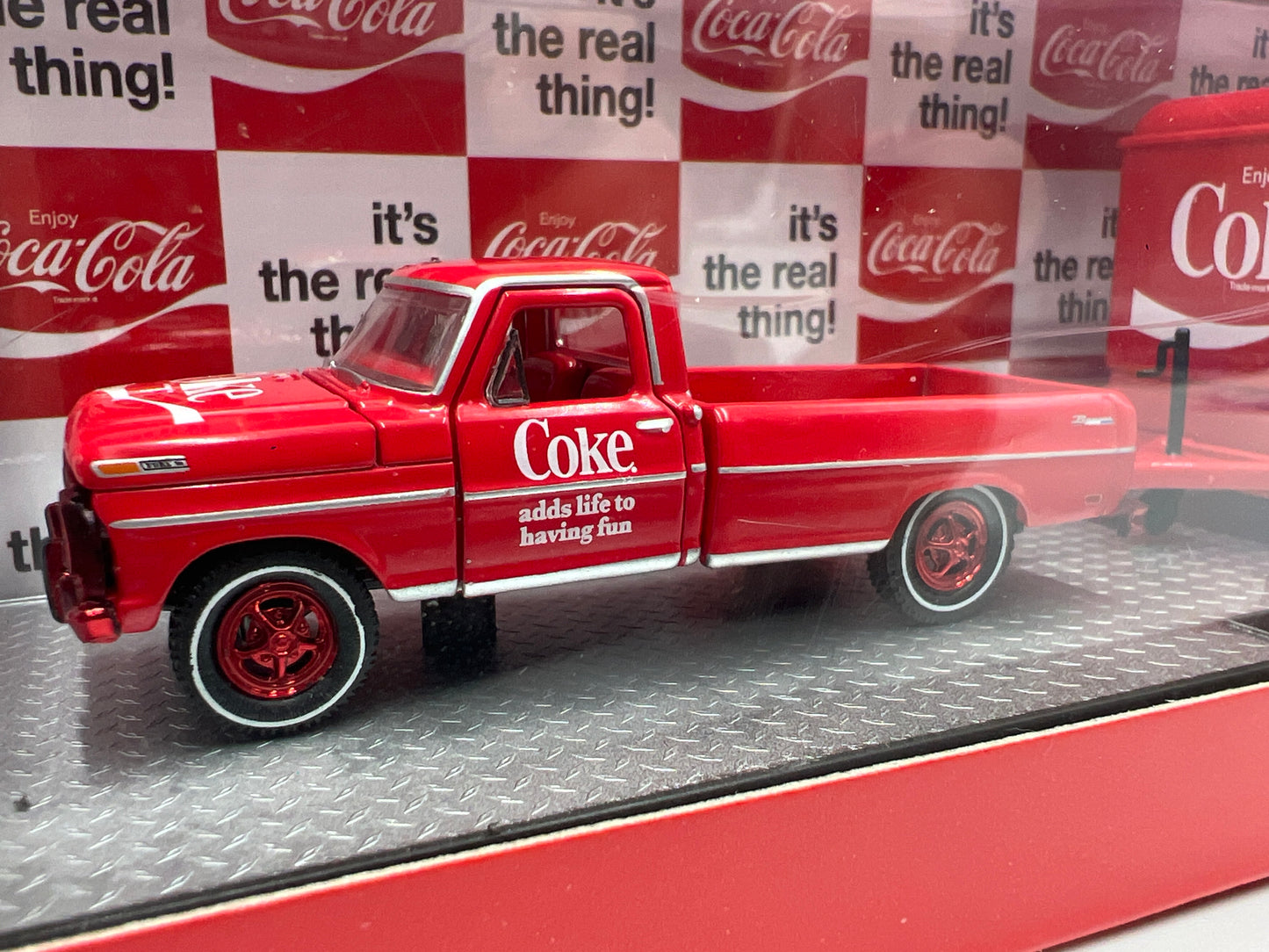 M2 Machines Auto Haulers CHASE Coca Cola 1969 Ford F-250 Ranger Truck & 1949 Mercury Custom TW02