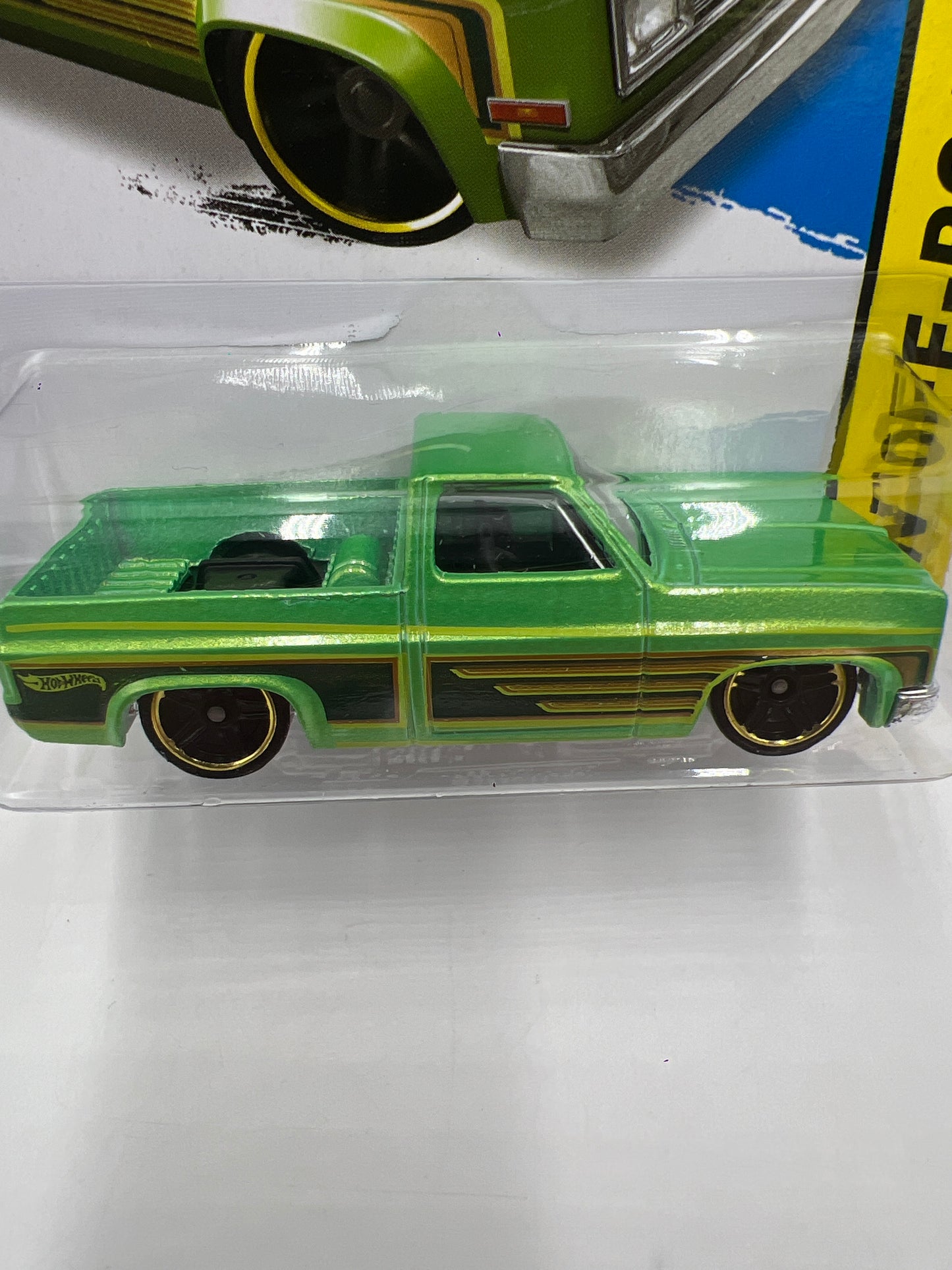 2014 Hot Wheels Off-Road #136 83 Chevy Silverado Green Kmart Exclusive W/Protector