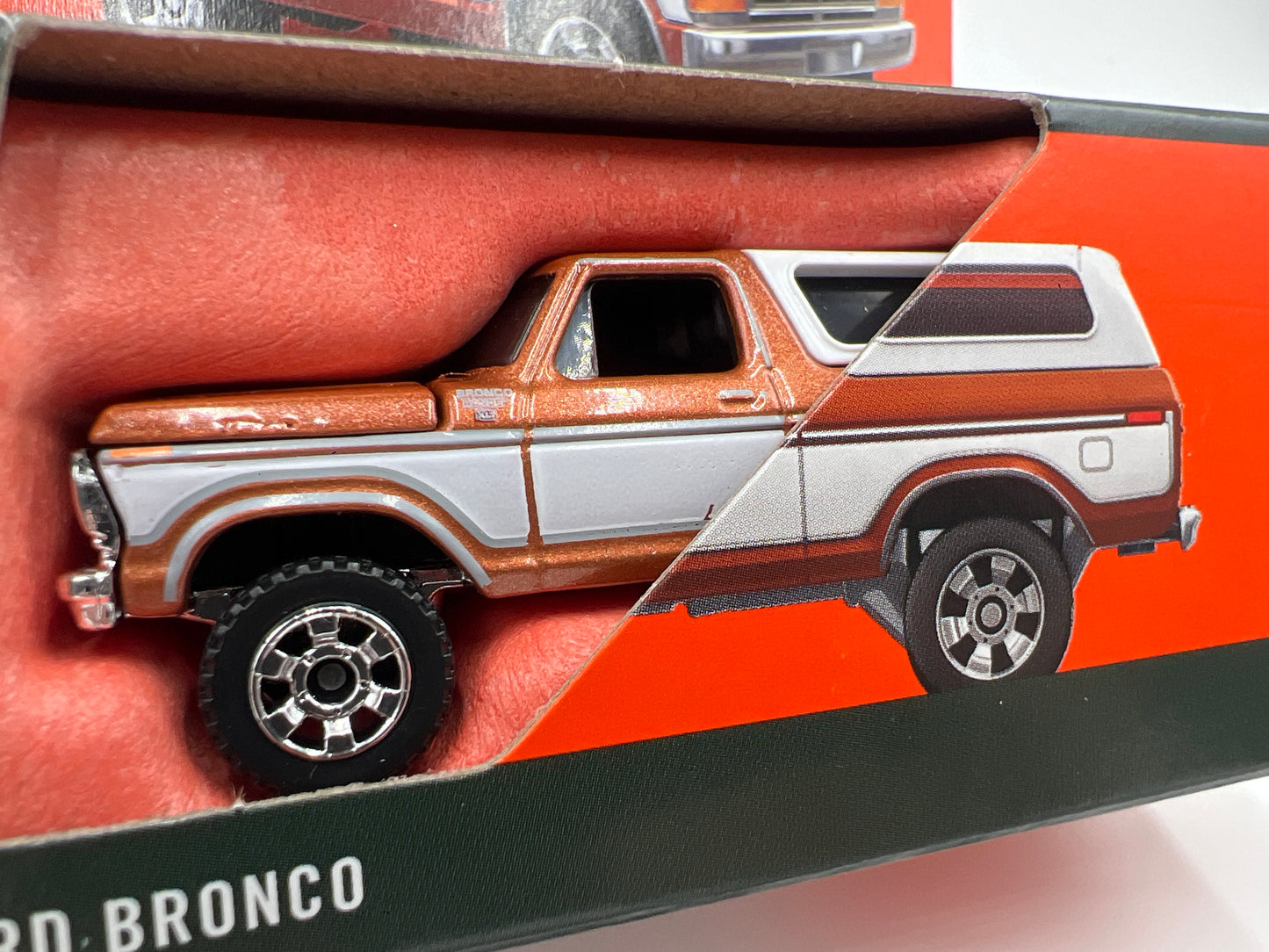 2025 Matchbox Moving Parts #20 1978 Ford Bronco Orange/White 168C