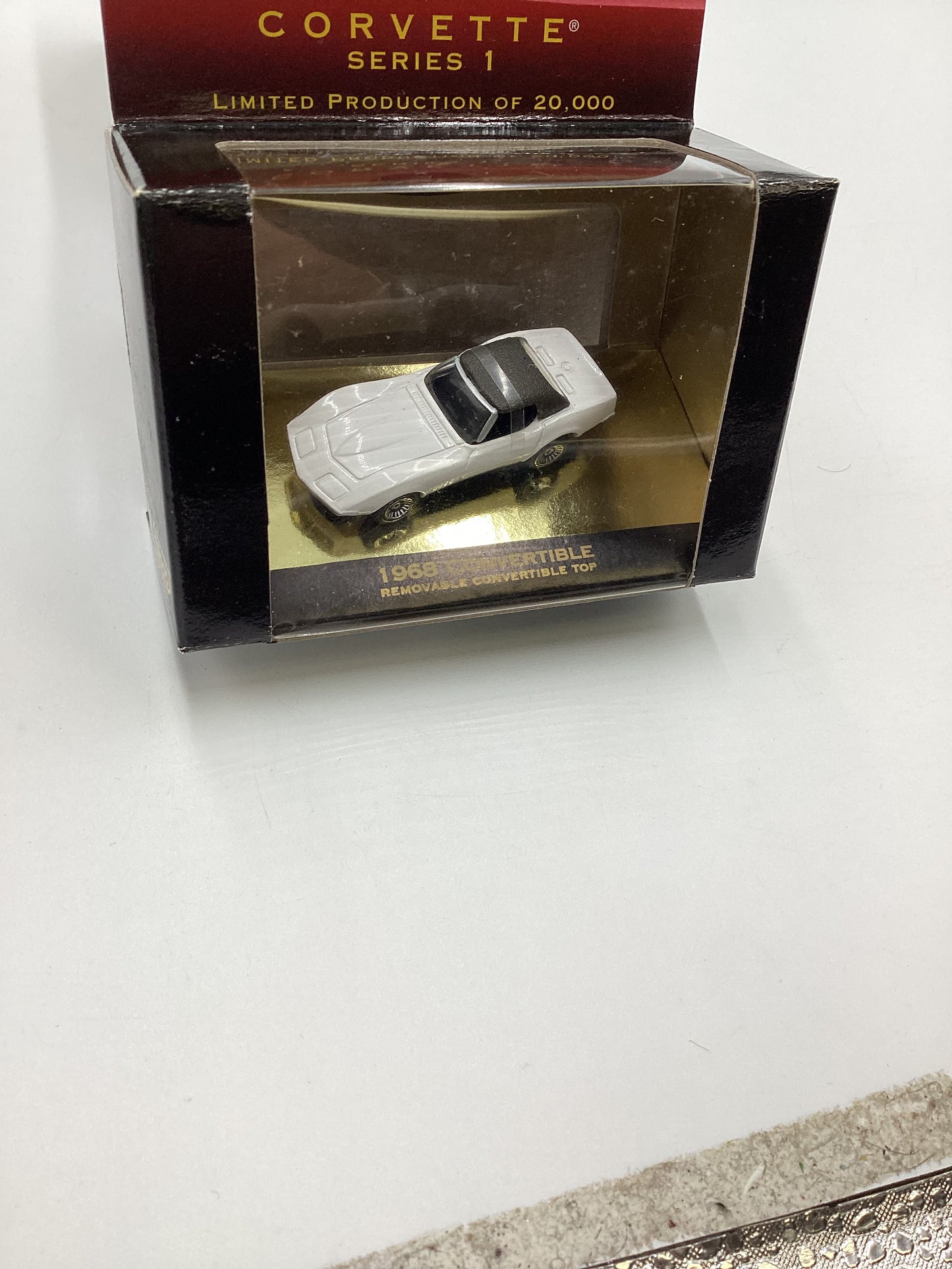 Micro Machines Collectors Edition Corvette Series 1 1968 Convertible White 1/20000 SR CE4