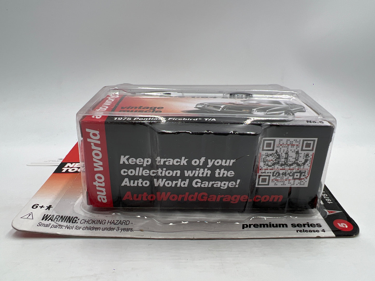 Auto World Vintage Muscle Release 4 #5 1975 Pontiac Firebird T/A Silver 184D
