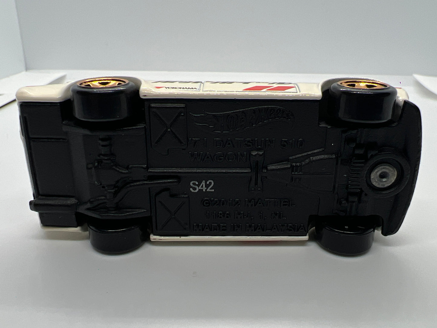 Hot Wheels 1/64 Hot Wagons 71 Datsun 510 Wagon White Loose